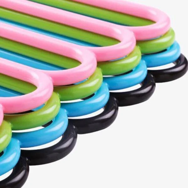 0587 Space Saving Hanger – 5-Layer Multipurpose Plastic | GlimmerHome - Image 3