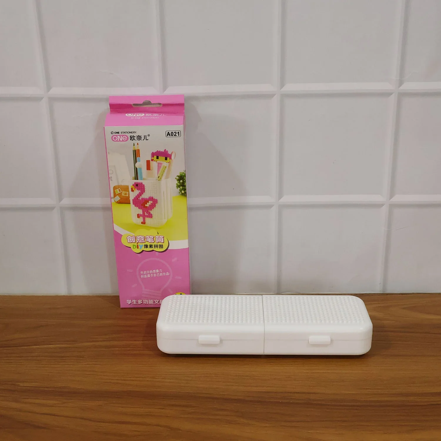 20016 Decorative Pixel Art Style Desk Pen Holder (1 Pc) - Image 7