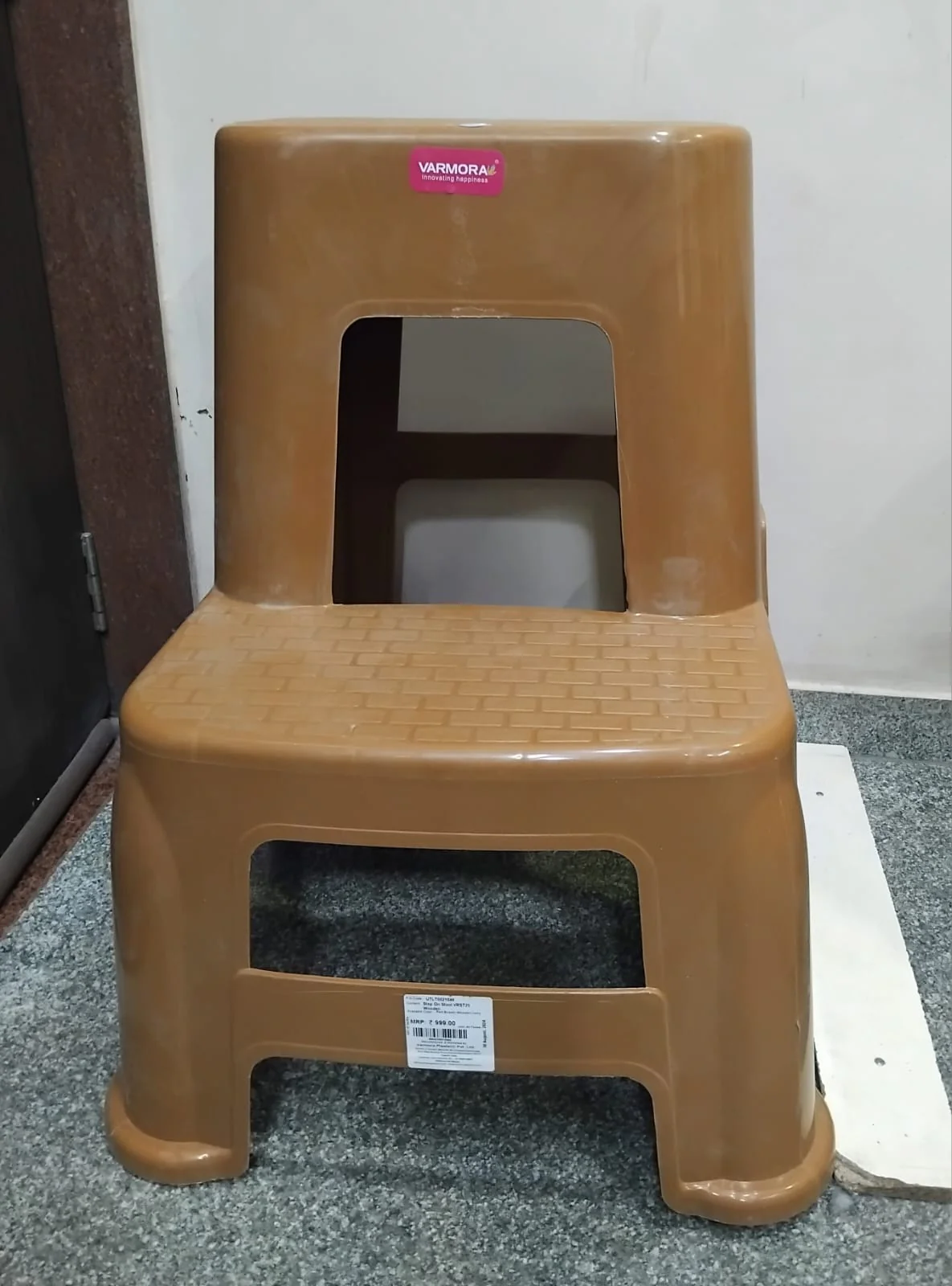 3066 Varmora Plastic Step Stool VRST 25 Wooden Multicolour Pack Of 1 - Image 4