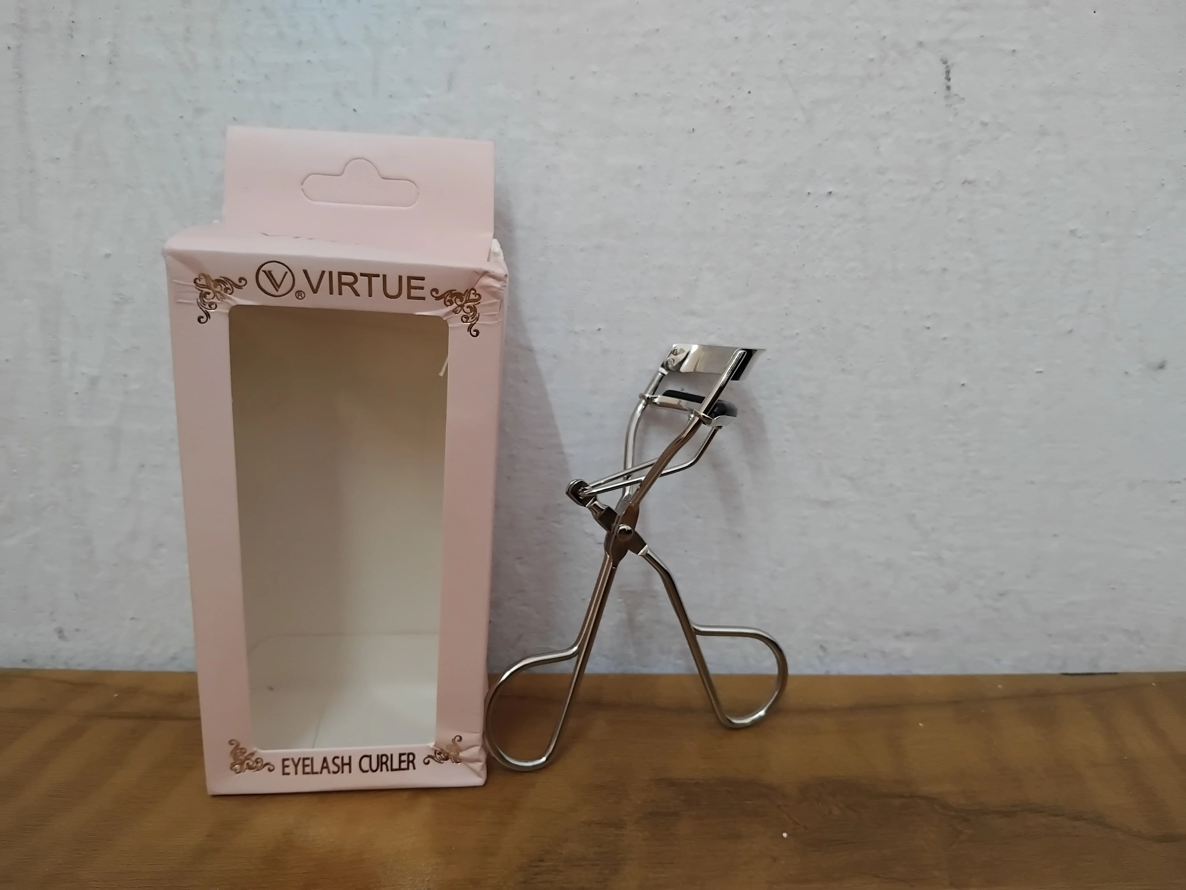 3290 Virtue Eyelash Curler Delicate Eyelashes Curling Makeup Tool 1 Piece - Image 13