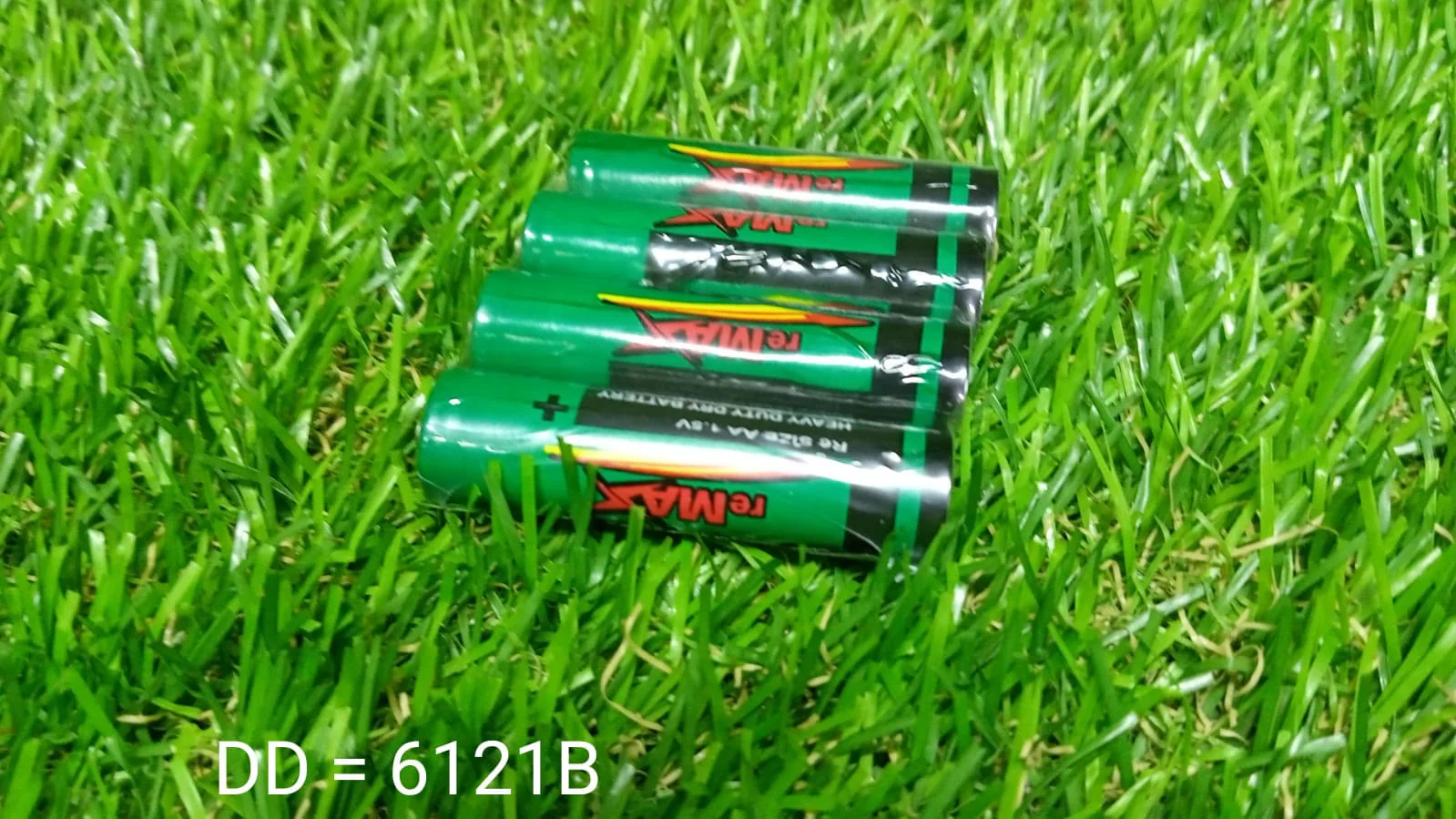 6121B AA Performance Alkaline Non-Rechargeable Batteries - Image 7