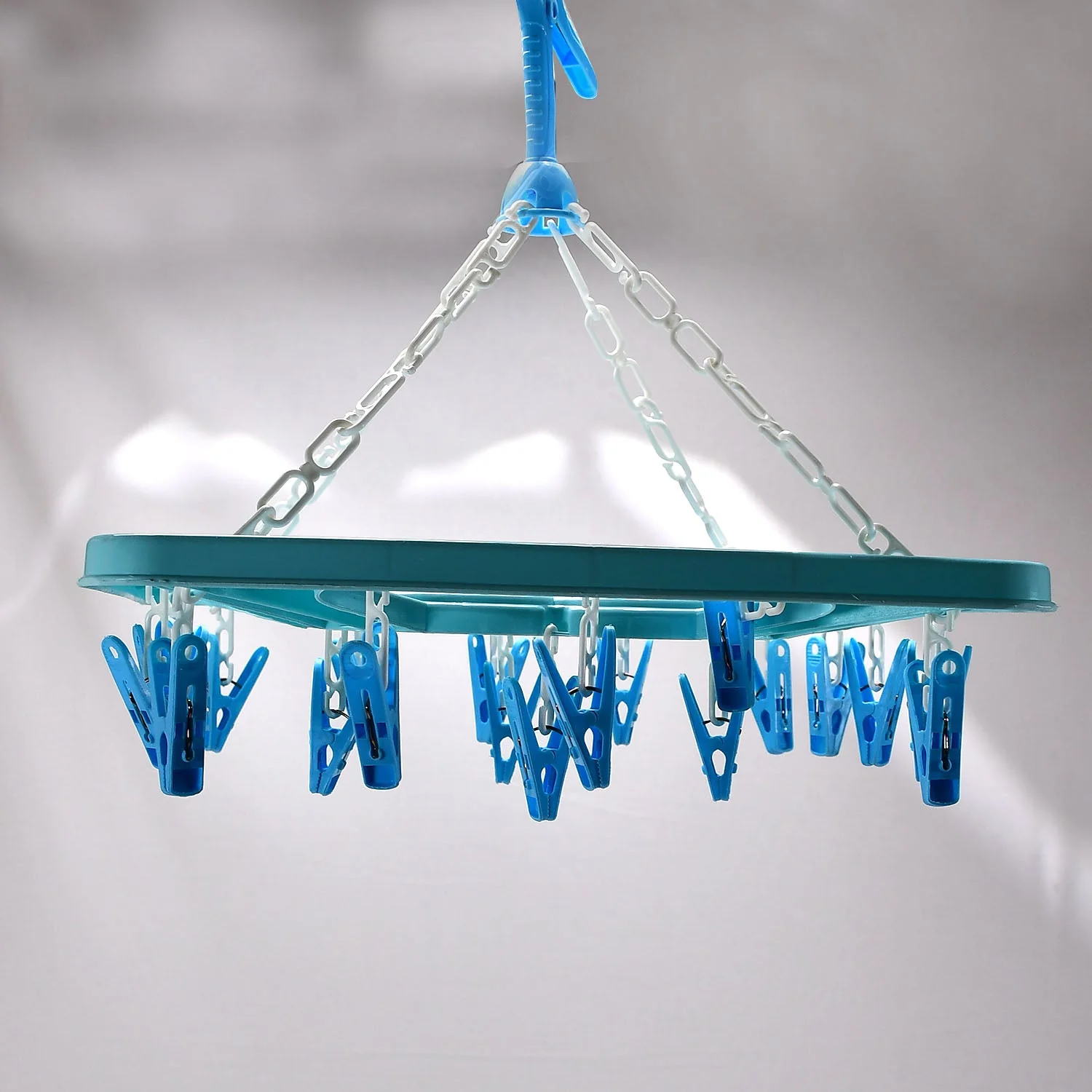 7285 Sqaure Portable & Rotatable Clips Cloth Hanger - Image 4
