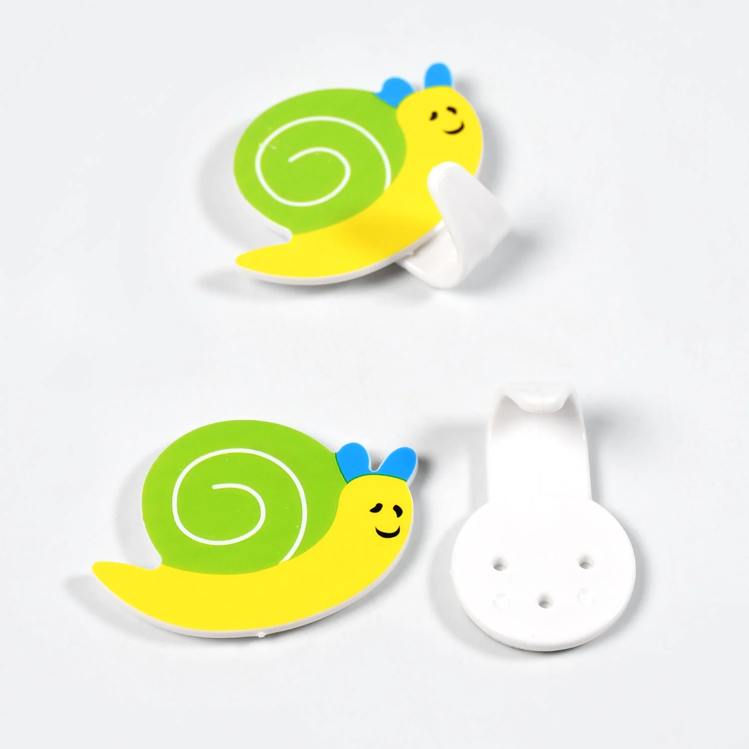 7486 Cartoon Wall Hooks Multipurpose Strong Wall Sticker Hooks Wall Hook Holder Door Hanger (pack of 2pc). - Image 4
