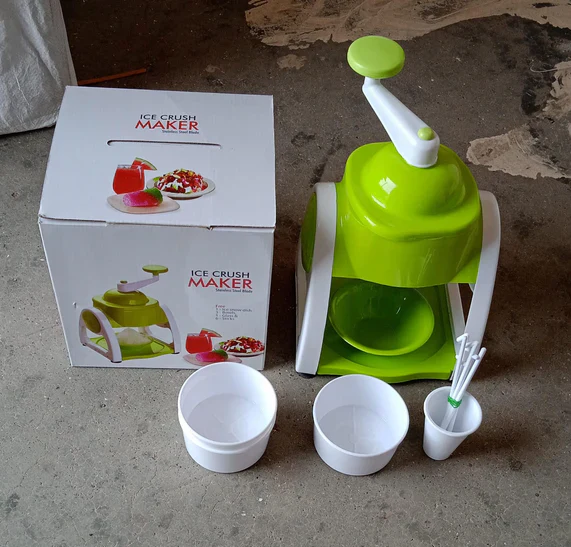 8202 MIRACLE PLASTIC ICE GOLA MAKER ICE SNOWMAKER MACHINE | ICE CRUSHER | INDOOR OUTDOOR MANUAL WITH STEEL BLADE & ANTI SLIP GRIP (1 PC) - Image 6