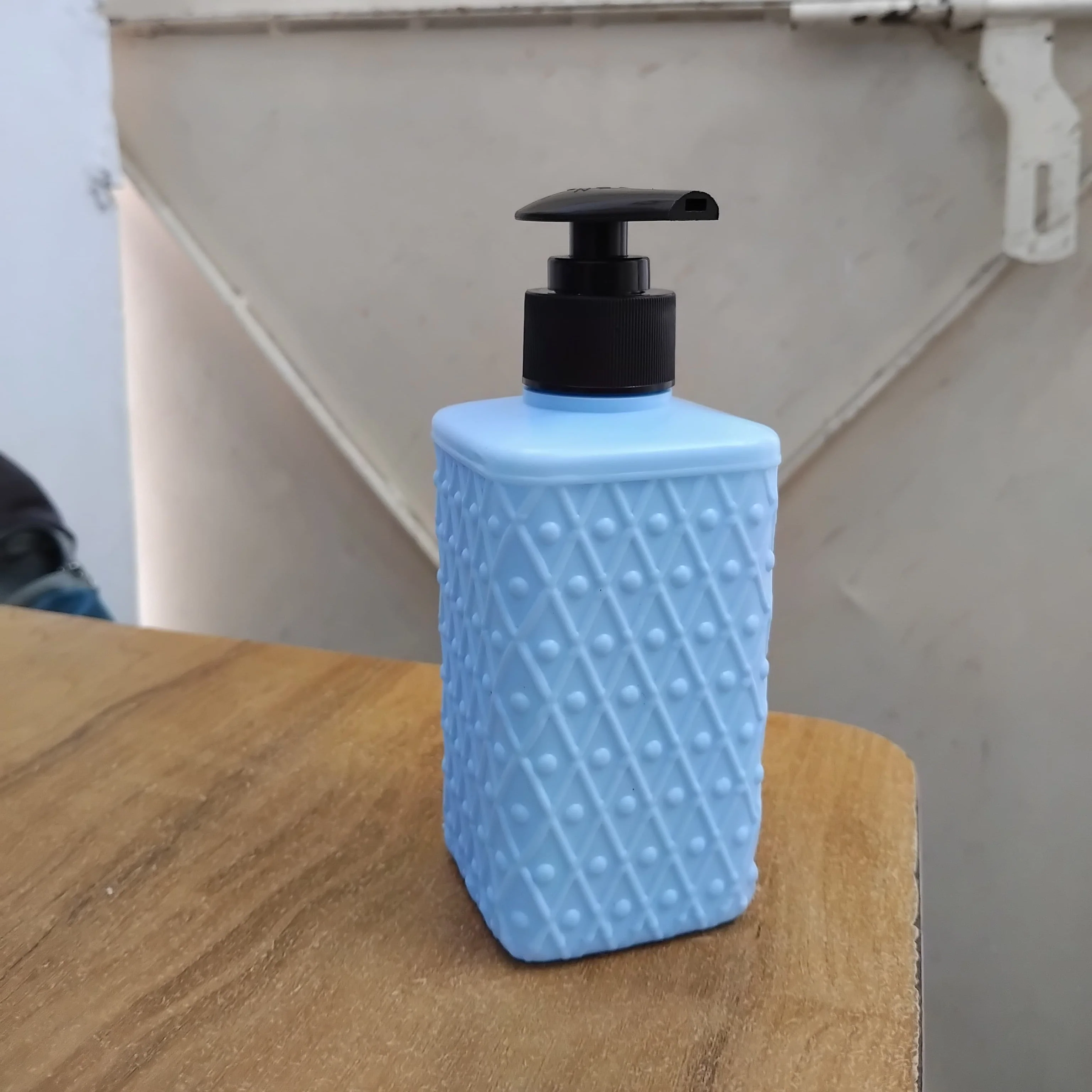 AM3210 Auga Hand Wash 300ml Soap Dispenser - 1pc - Image 4