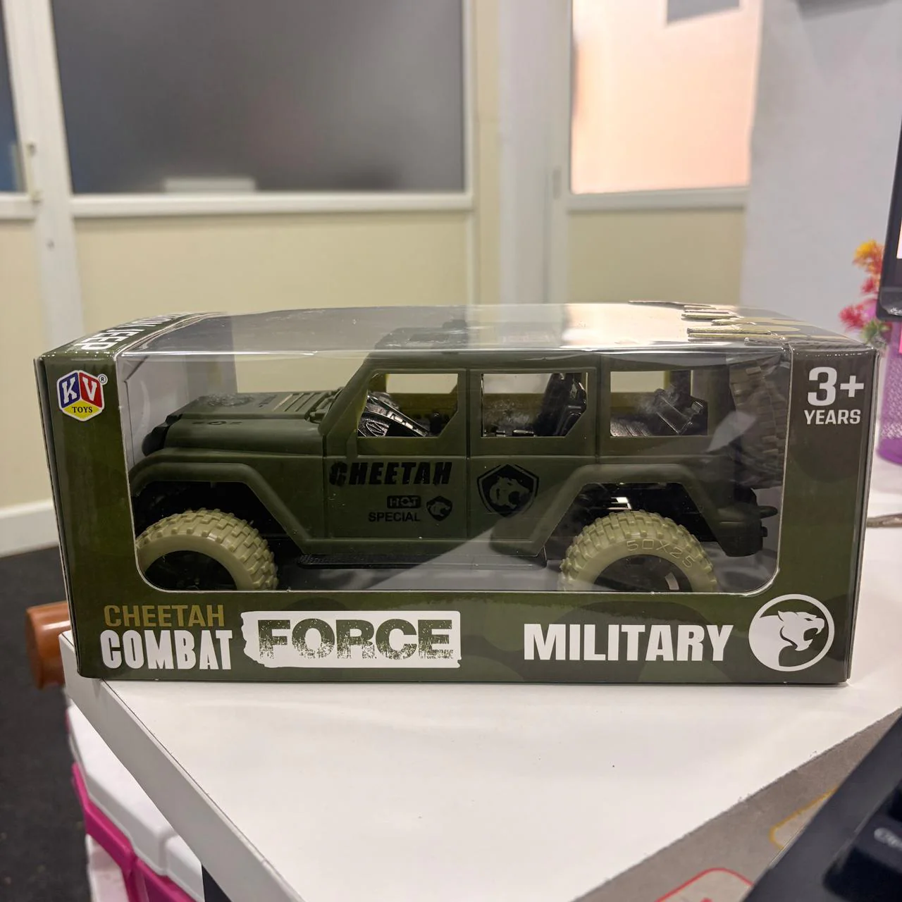 A06486 Cheetah Combat Force Military Friction Powered Toy Jeep - Image 4