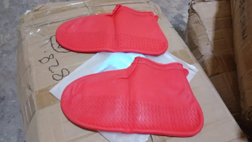 A06513 Non-slip Silicone Waterproof Shoe Cover – Durable Rain Protection (Medium) - Image 7