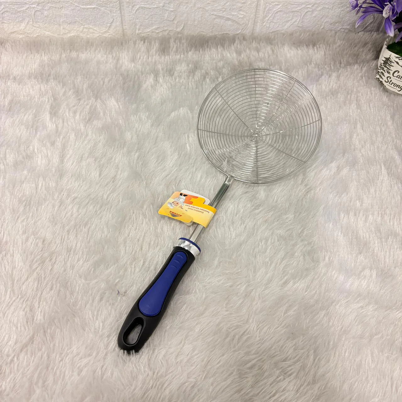 AM7416 Accura Stainless Steel Spider Strainer with Ergonomic Plastic Handle - Image 3