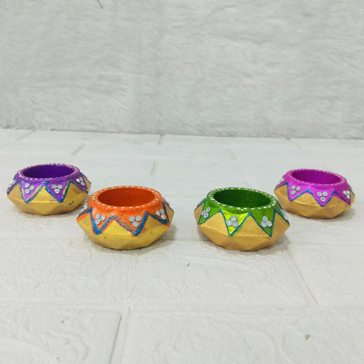 AM0209 Handmade Decorative Diyas For Diwali With wex (4 Pcs) - Image 4