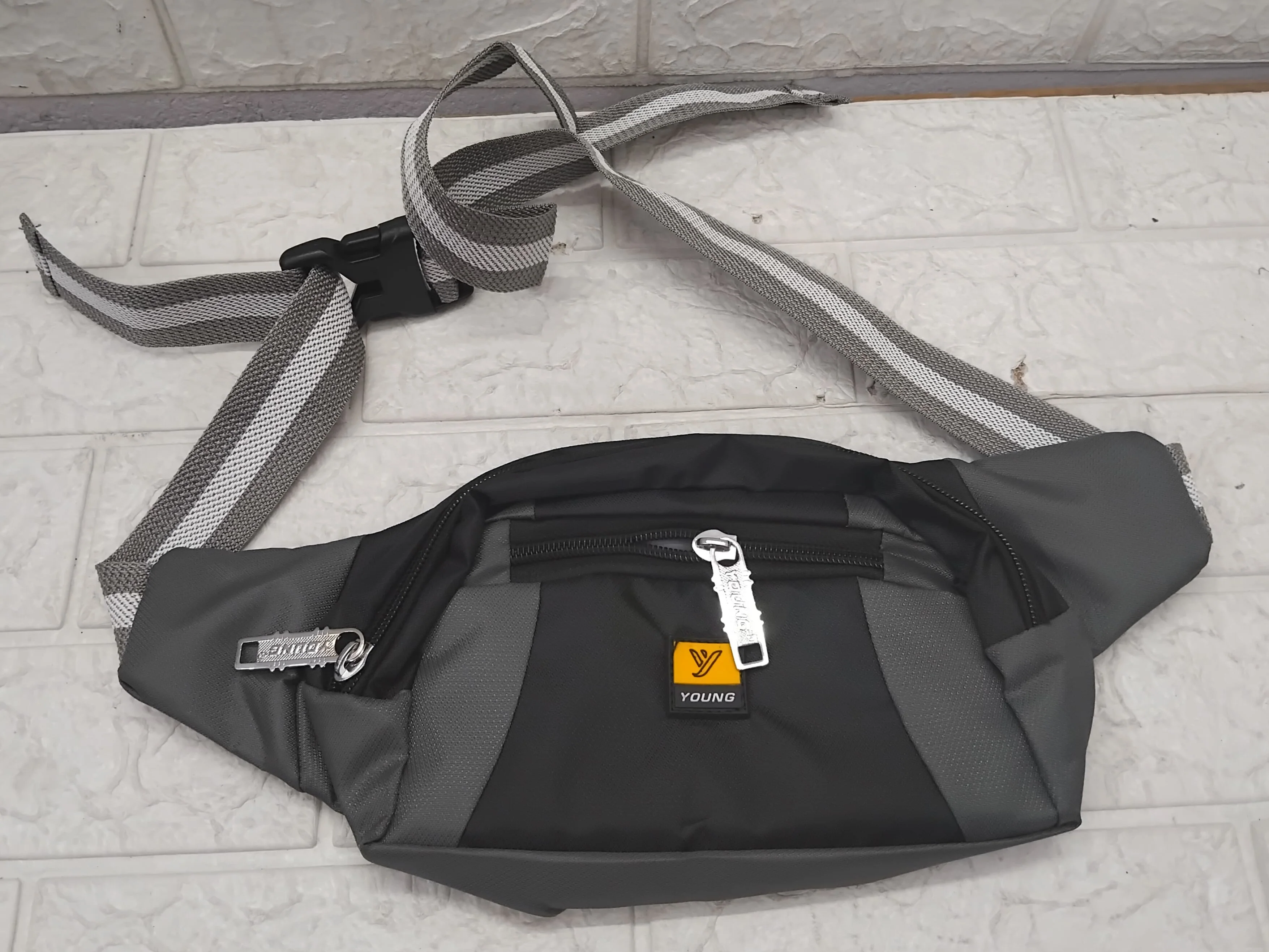 AM0582 straight zip waist bag Waist Bag for Men,Women/Fanny Pack for Hiking Travel Camping Running Sports (Multicolor) - Image 4