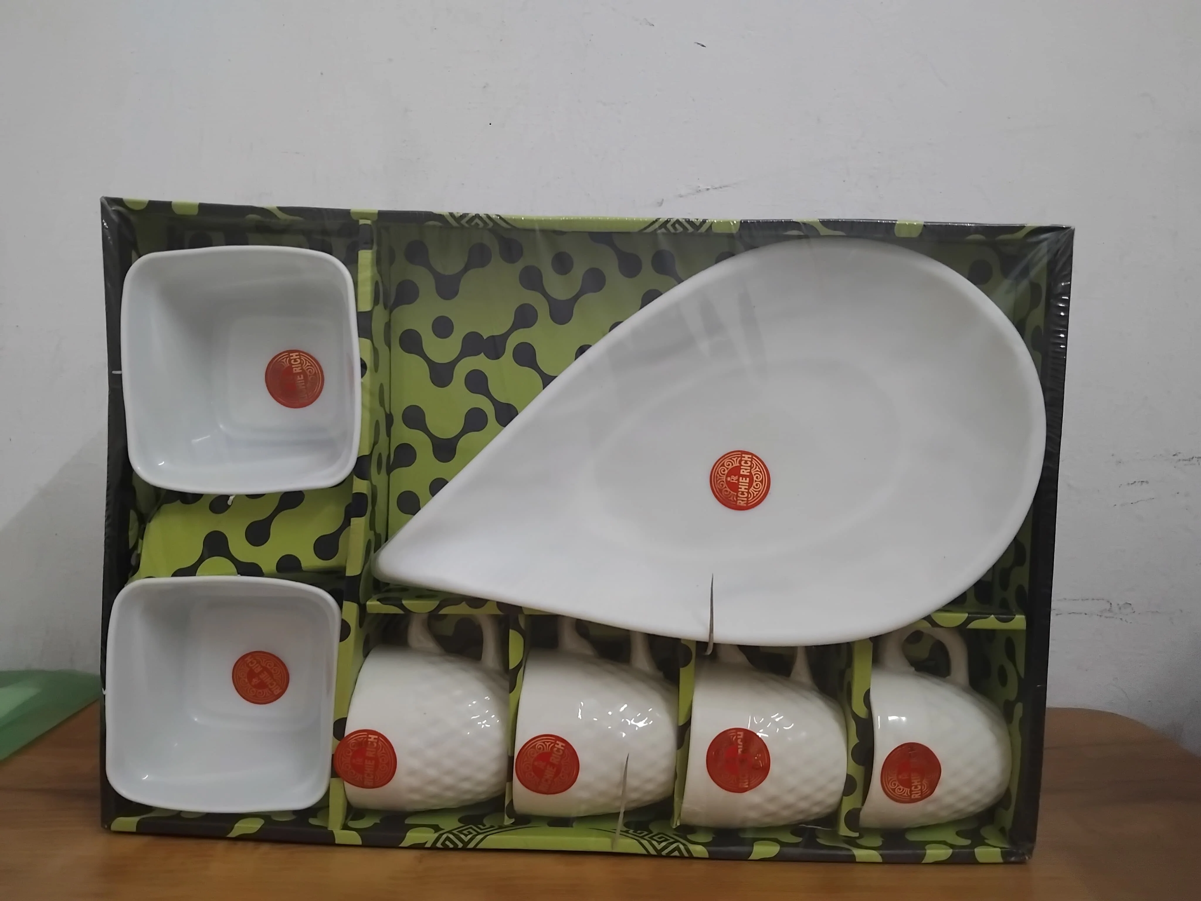 AM3098 Bombay Bliss Ceramic 4 piece Cup, Plastic 2 Piece Bowl & 1 Piece Platter Set Of 7 Piece - Image 5