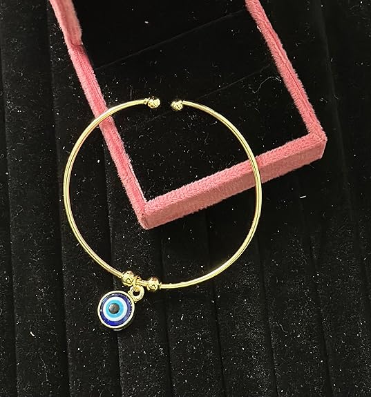 AM1085 Charm Bracelet - Image 2