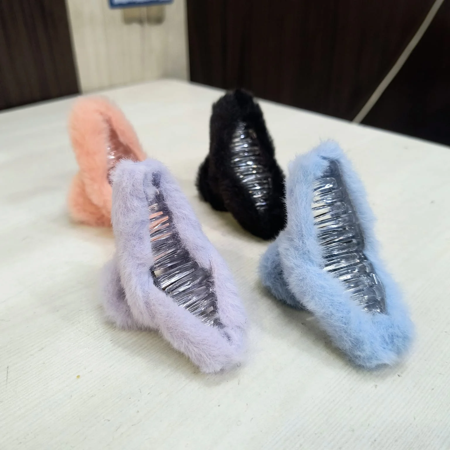 AM1086 Fur Hair Clip Butterfly - Image 5