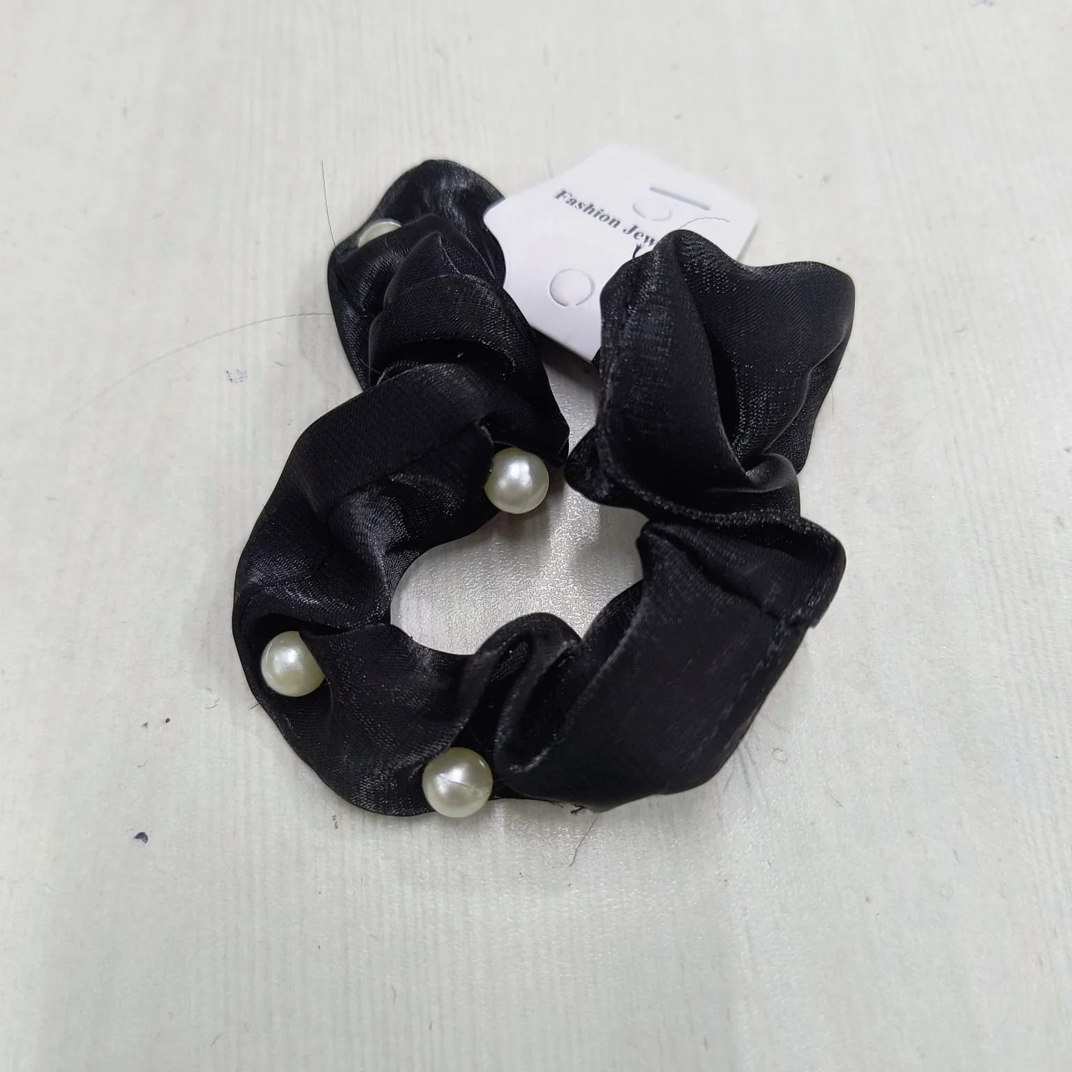AM1289 Stone Scrunchies Silvermerc Designs Set Of 1 Pearl Hair Scrunchies Black Pack Of 1 - Image 4