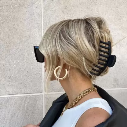 AM1204 ZigZag Hair Claw for Women - Image 2