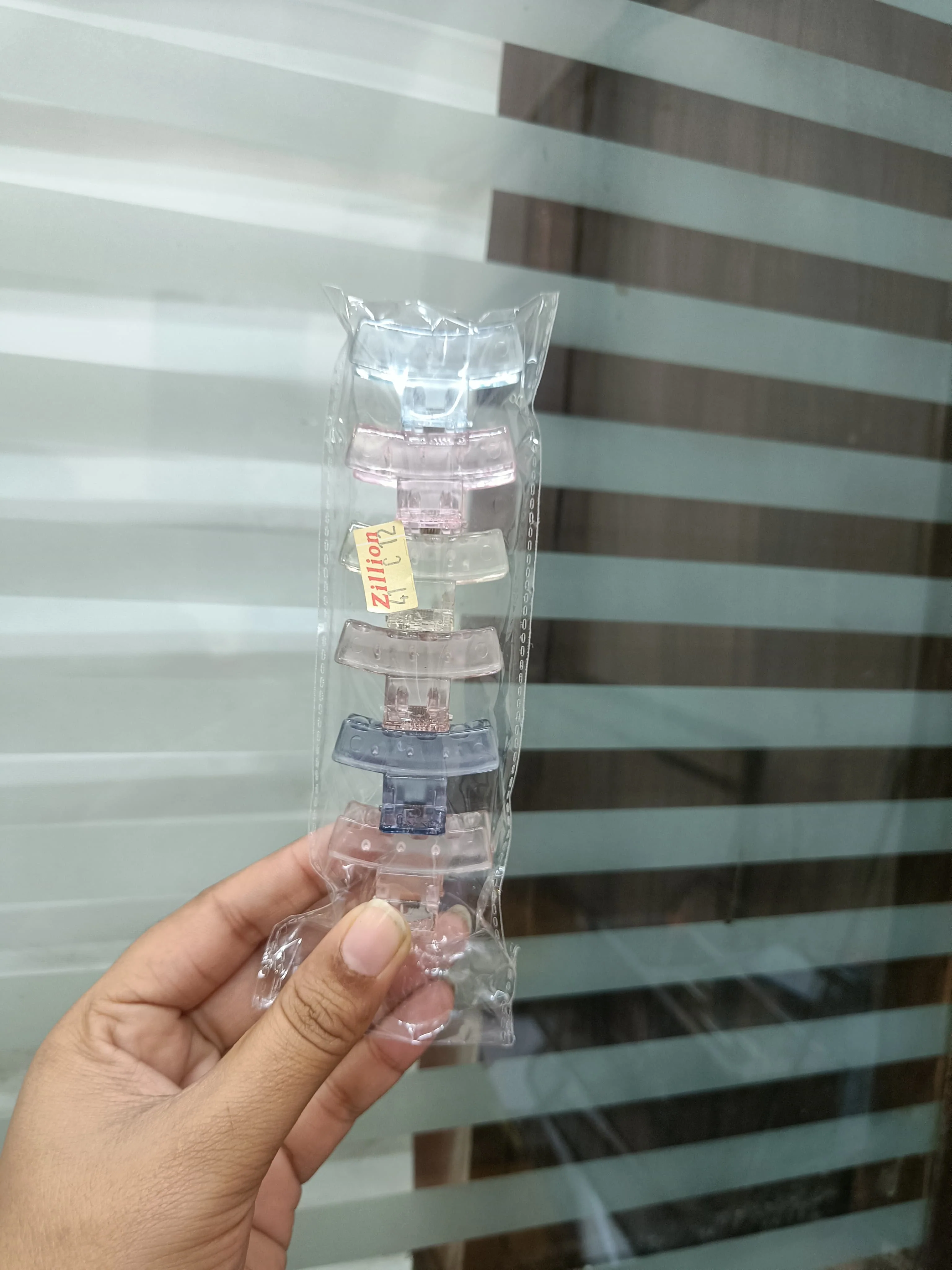 AM1228 Zillon multicolur Transparent Hair Claw Clips 6pcs NO41 - Image 6