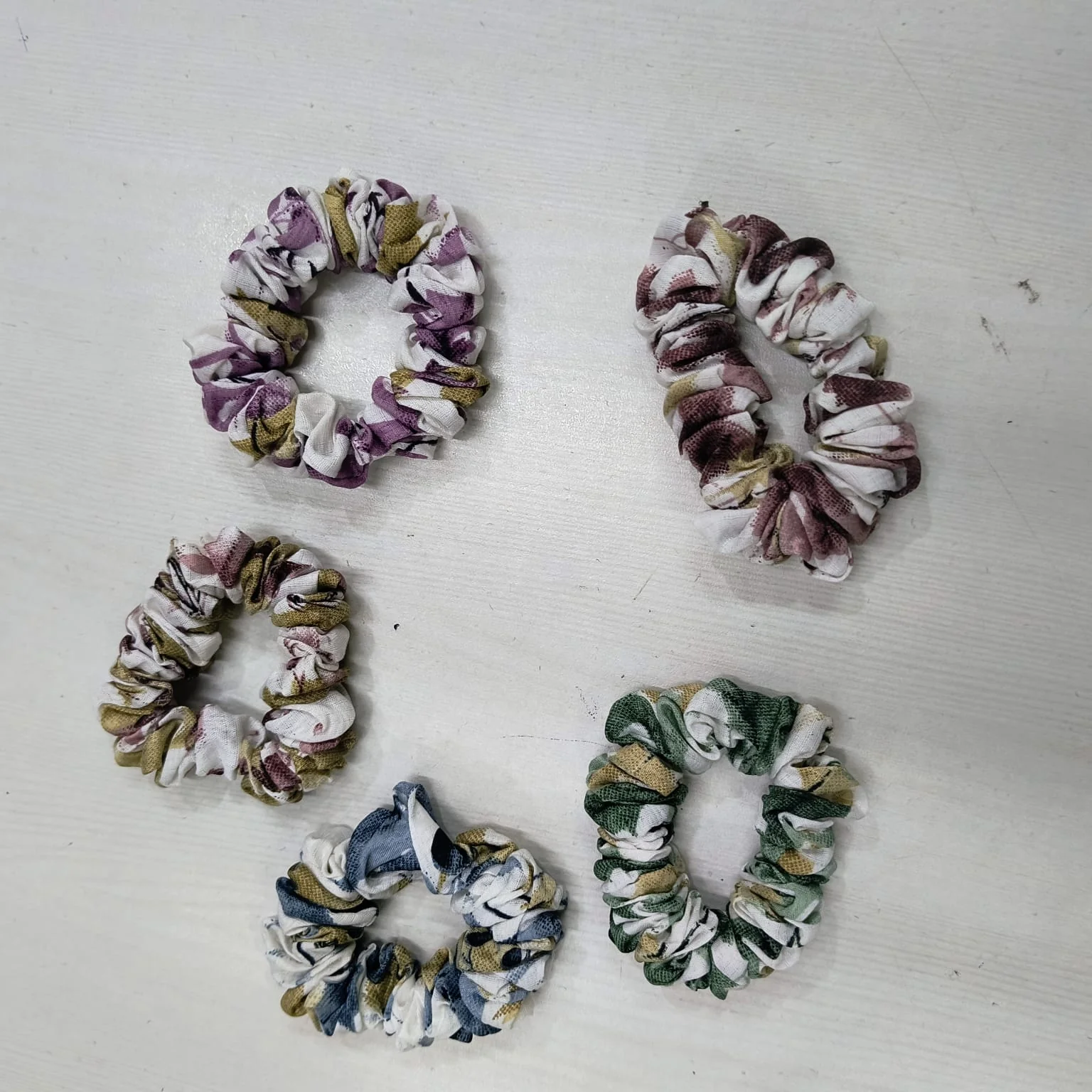 AM1288 Printed Small Hair band Elastic Rubber Multicolor Color Hair Rope For Women and Girls 1pc - Image 6