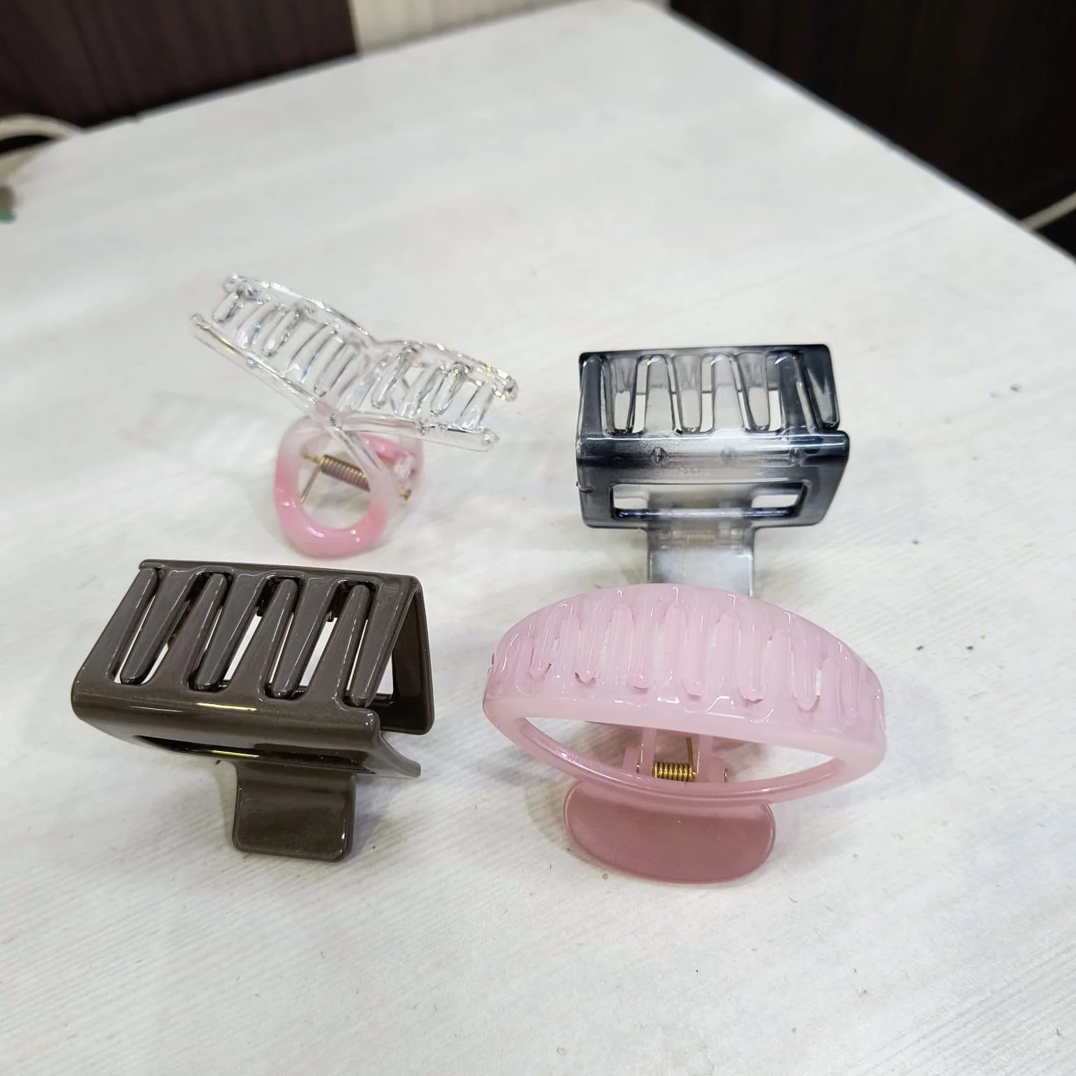 AM1300 Multicolor & Multidesigne Claw Clip Medium - 1 pc - Image 10