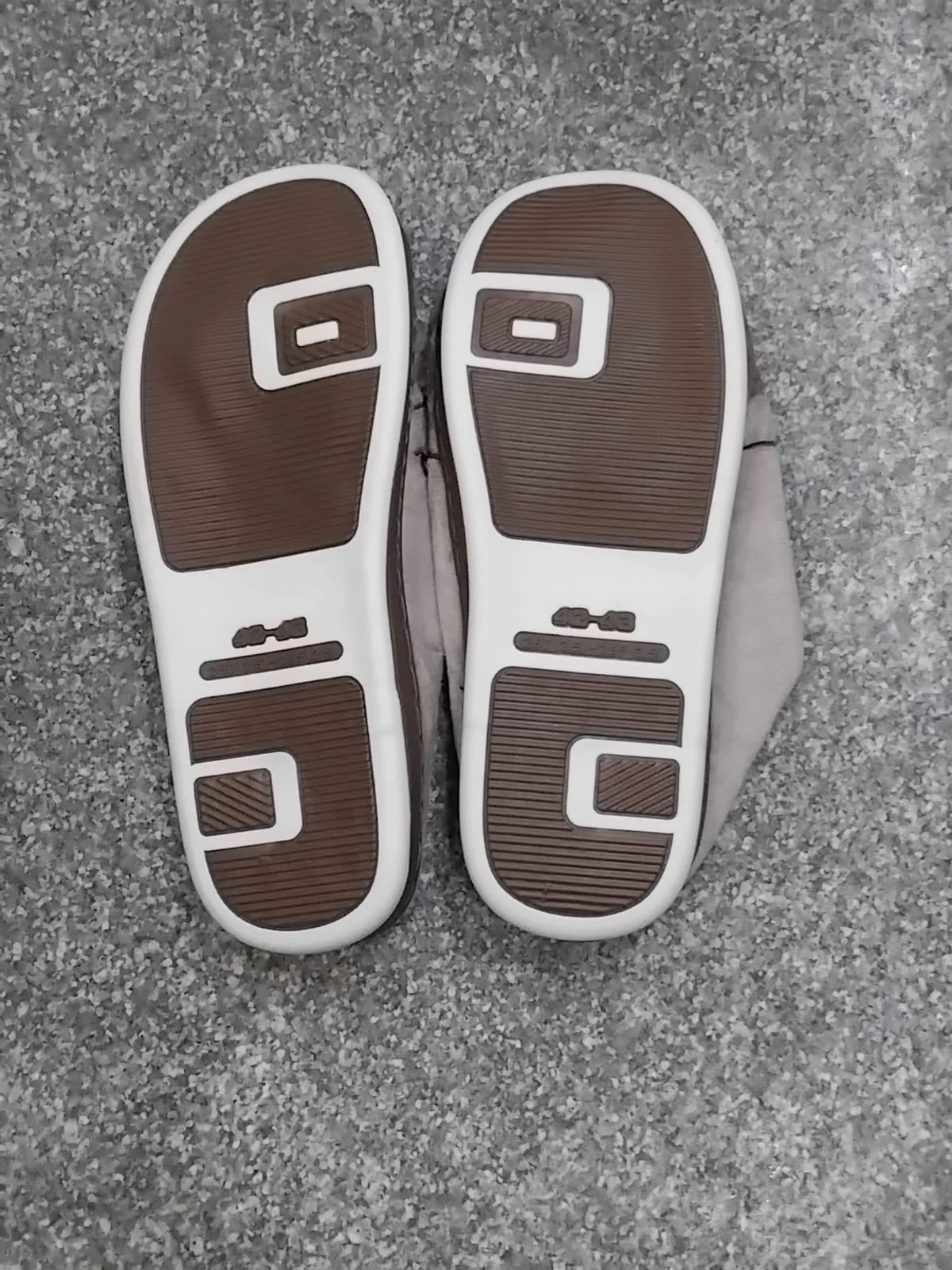 AM2432 Soft winter Slippers Men & Women - Size-42, 43 (Multicolour) - Image 12
