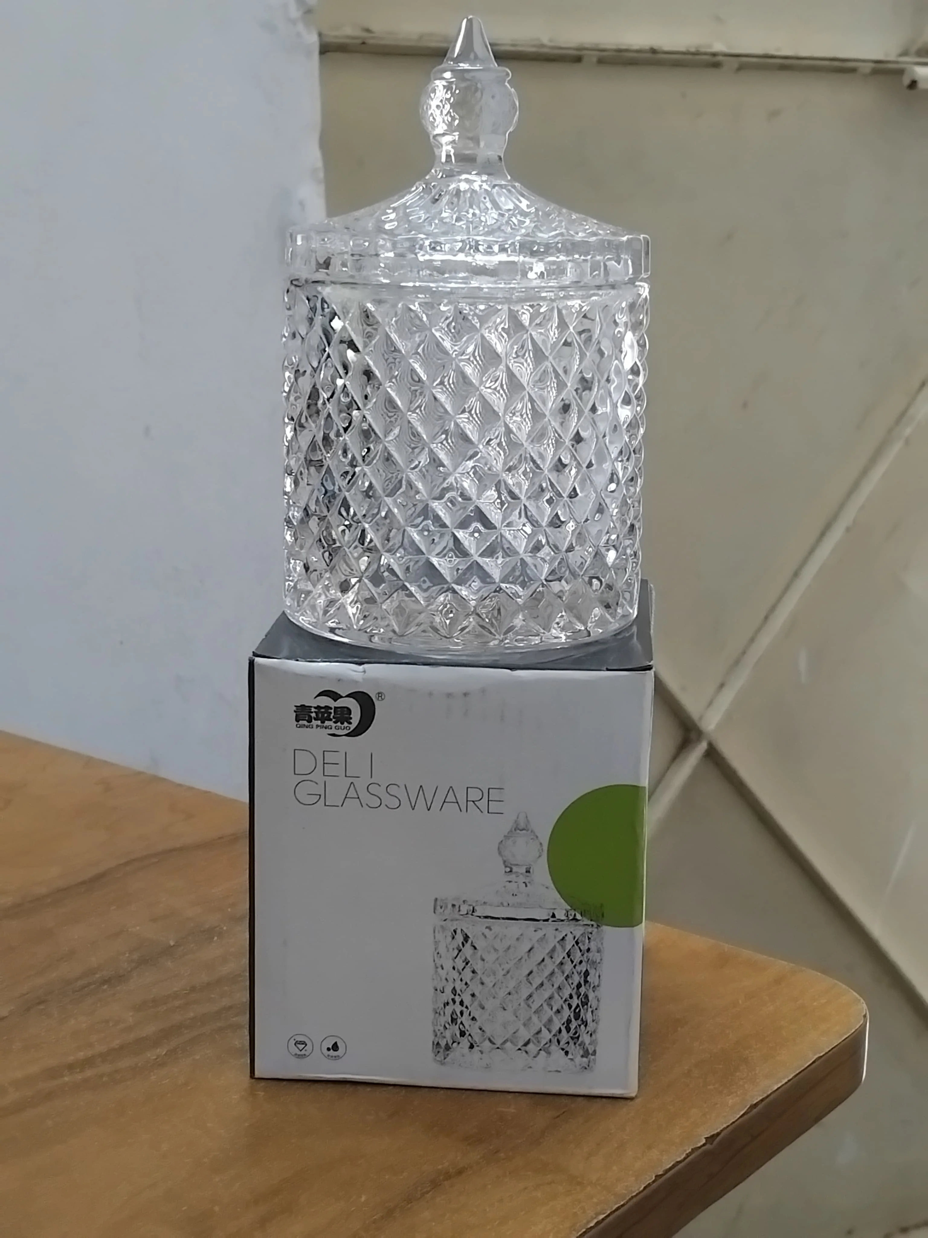 AM3047 Deli Glassware candy jar with Lid Pack of 1 Multipurpose Diamond Faceted Candy Jar Serving 1 Piece - Image 5