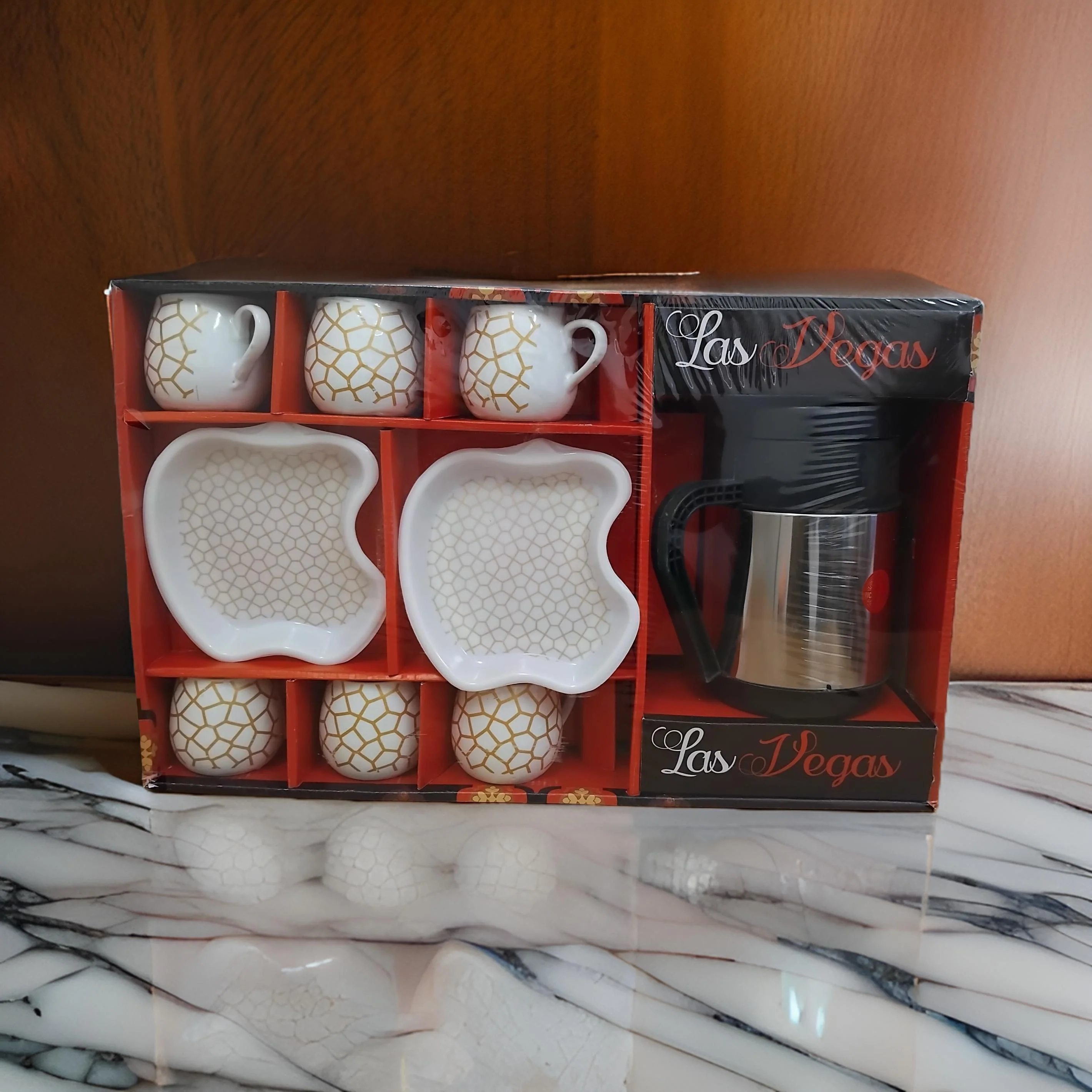 AM3084 Las Vegas Set Ceramic 6 Piece Mug, Plastic 2 Piece Platter & 1 Piece Kettle Set Of 9 Piece - Image 3