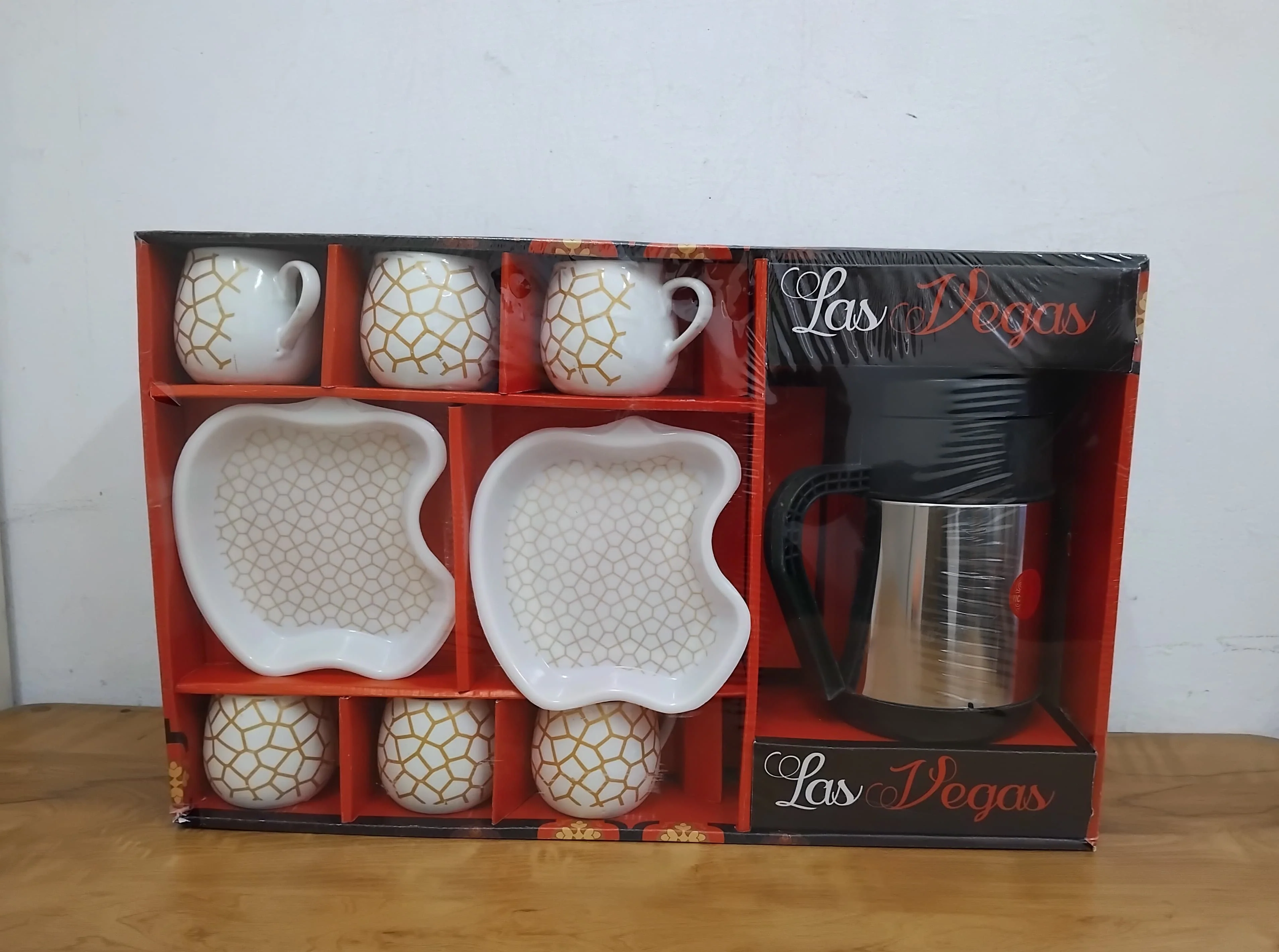 AM3084 Las Vegas Set Ceramic 6 Piece Mug, Plastic 2 Piece Platter & 1 Piece Kettle Set Of 9 Piece - Image 5