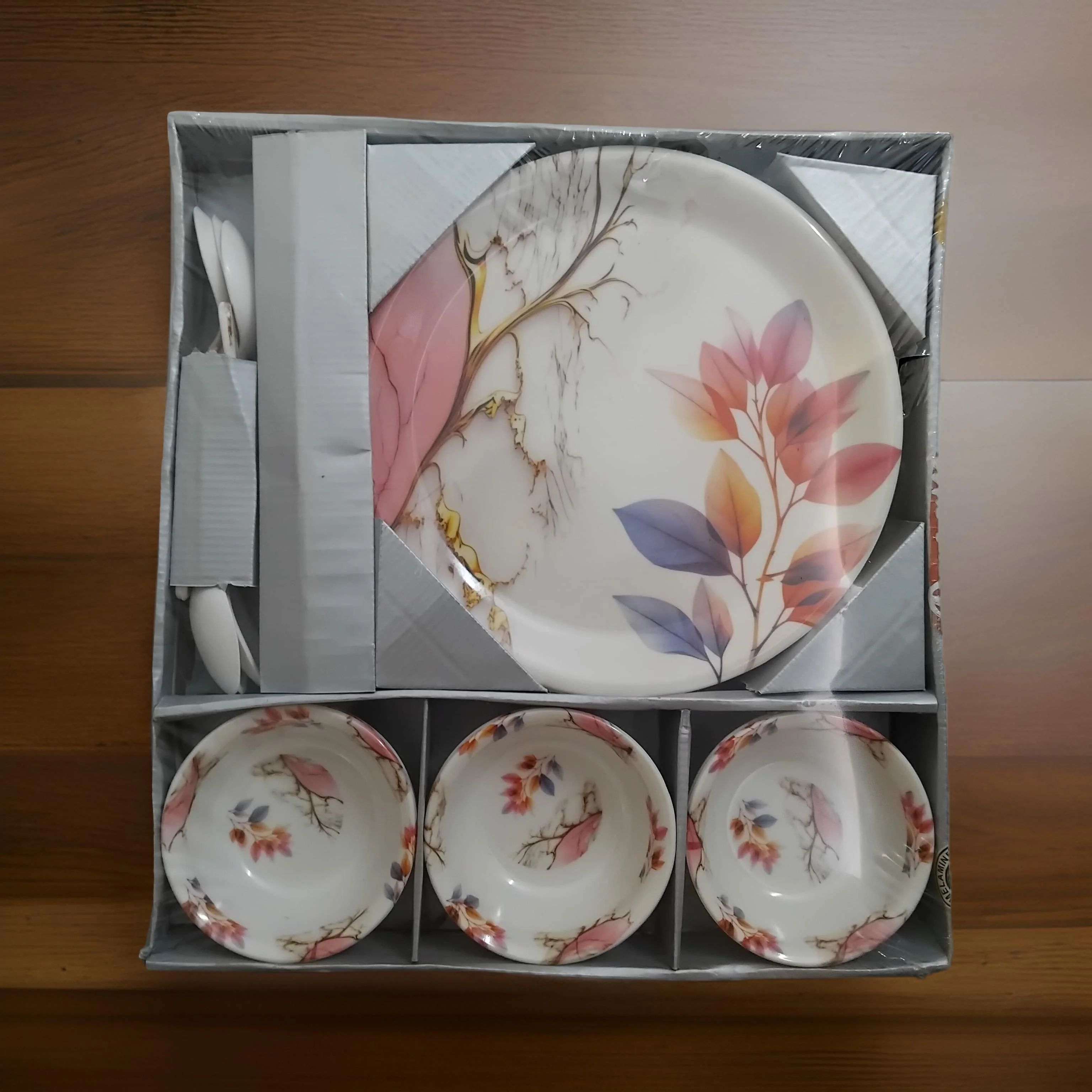 AM3099 Melamine Dream Dinner Set High Quality plastic Dinning Dinner set with Unique Flower Design Printed, 6 pc Plates, 6 pc Bowls and 6 pc Serving Spoon, Lightweight Round Plates and Bowls, Microwave, and Dishwasher Safe Set Of 18 Piece - Image 2