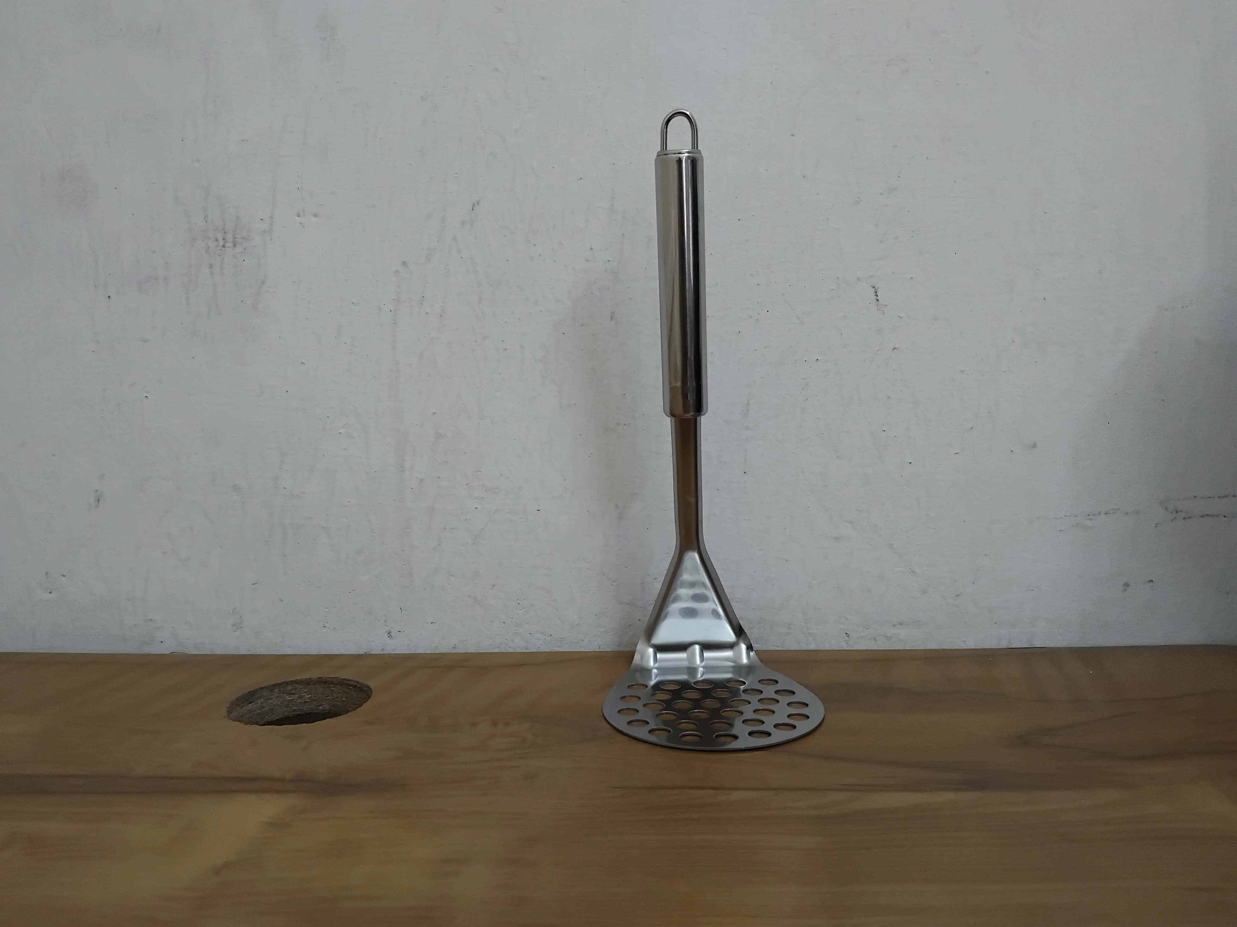 AM3131 L Shape 9 Inch Potato Masher Premium Stainless Steel - Image 4