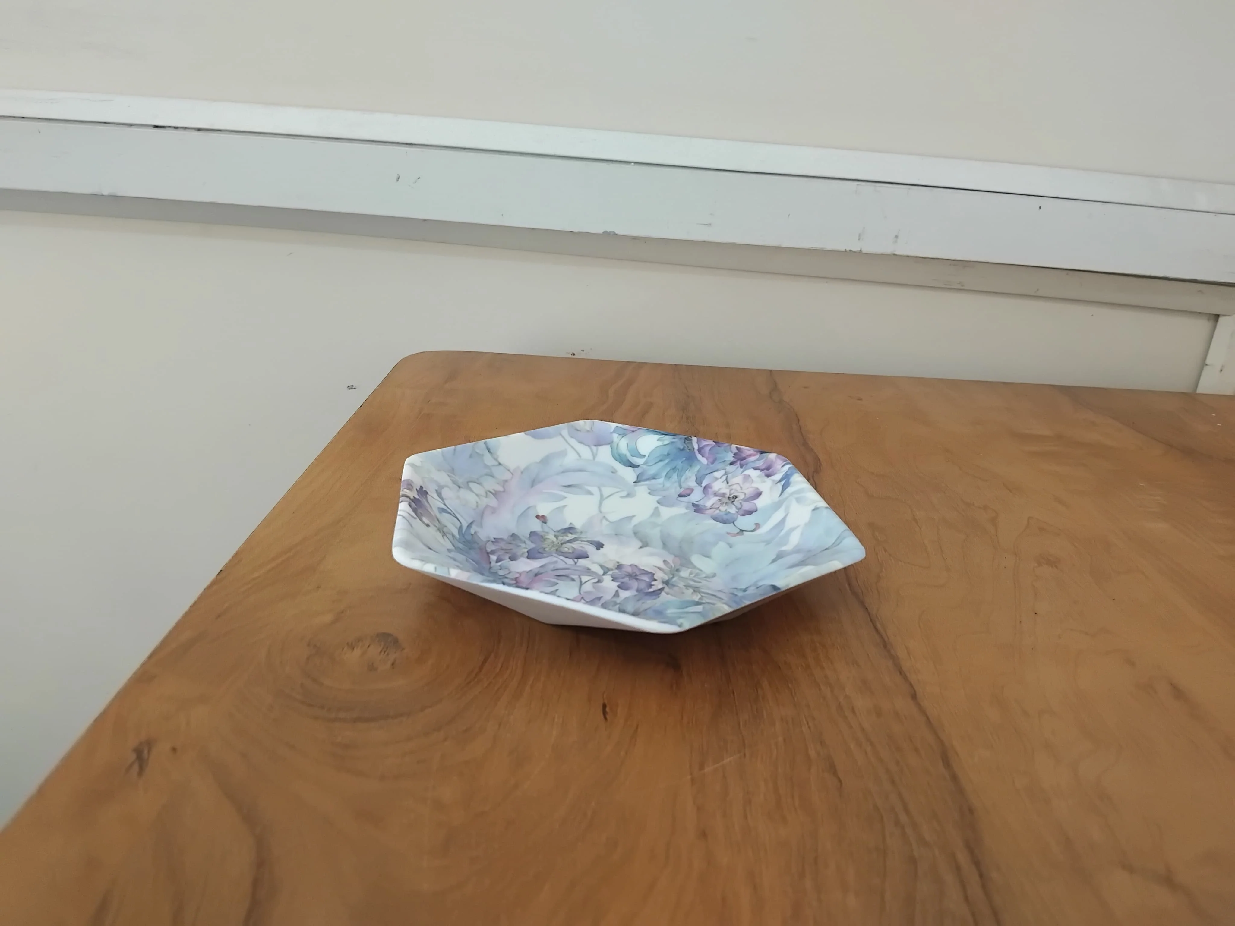 AM3226 Hexagon Shaped Plates - Image 3