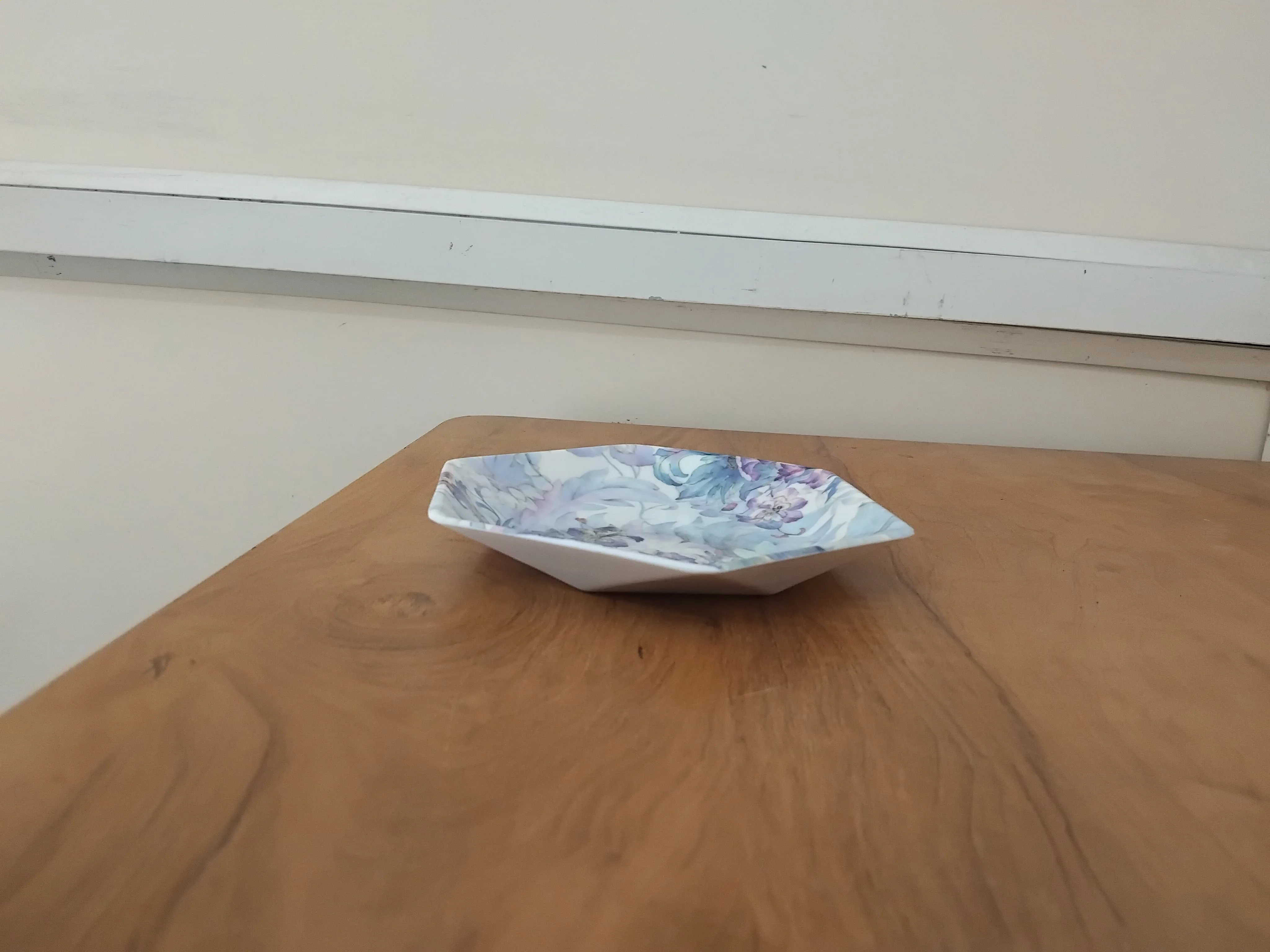 AM3226 Hexagon Shaped Plates - Image 5