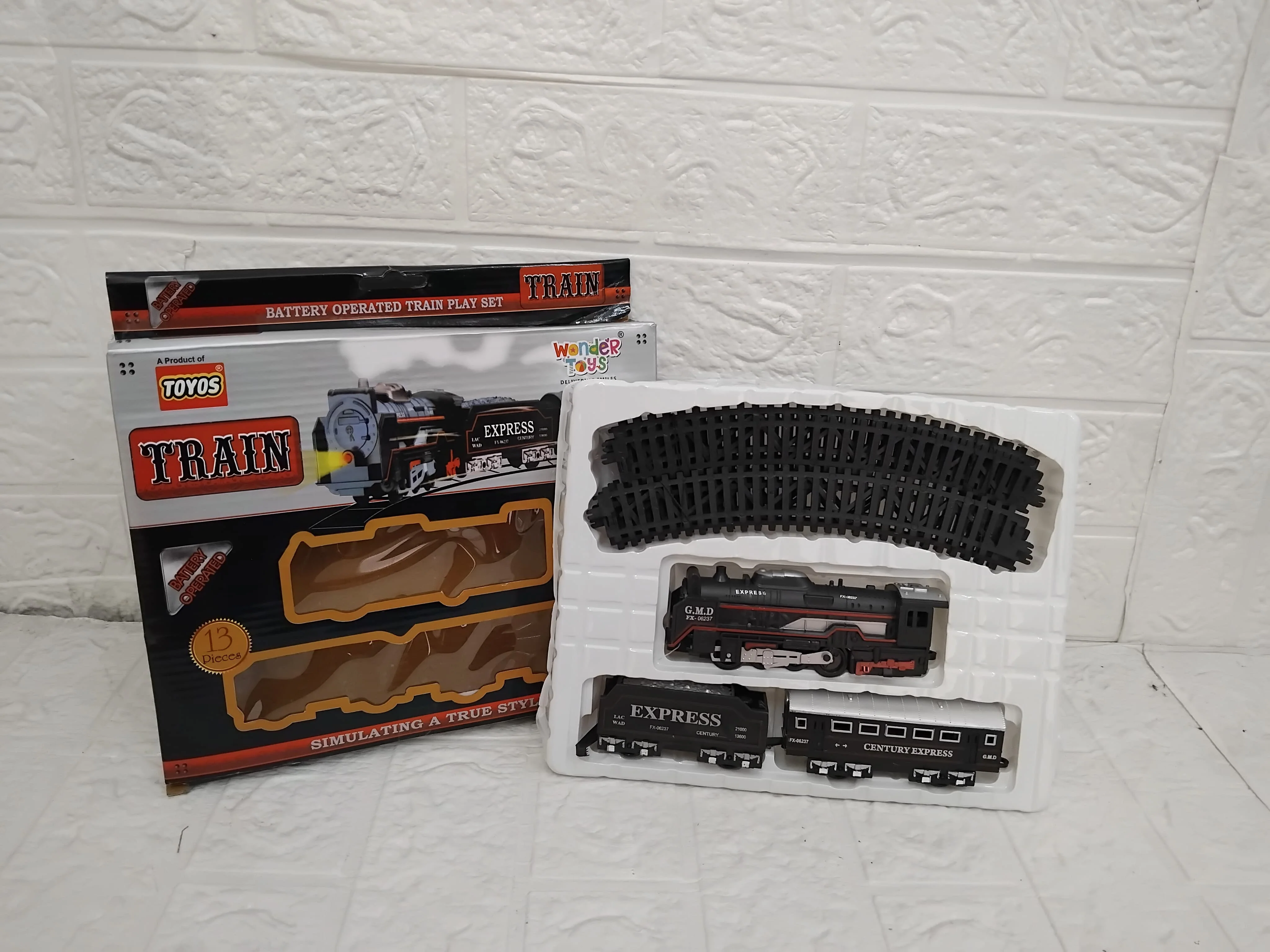 AM3456 Train Play Set 19026B & Battery Operated Train Set 13 Pcs - Image 3