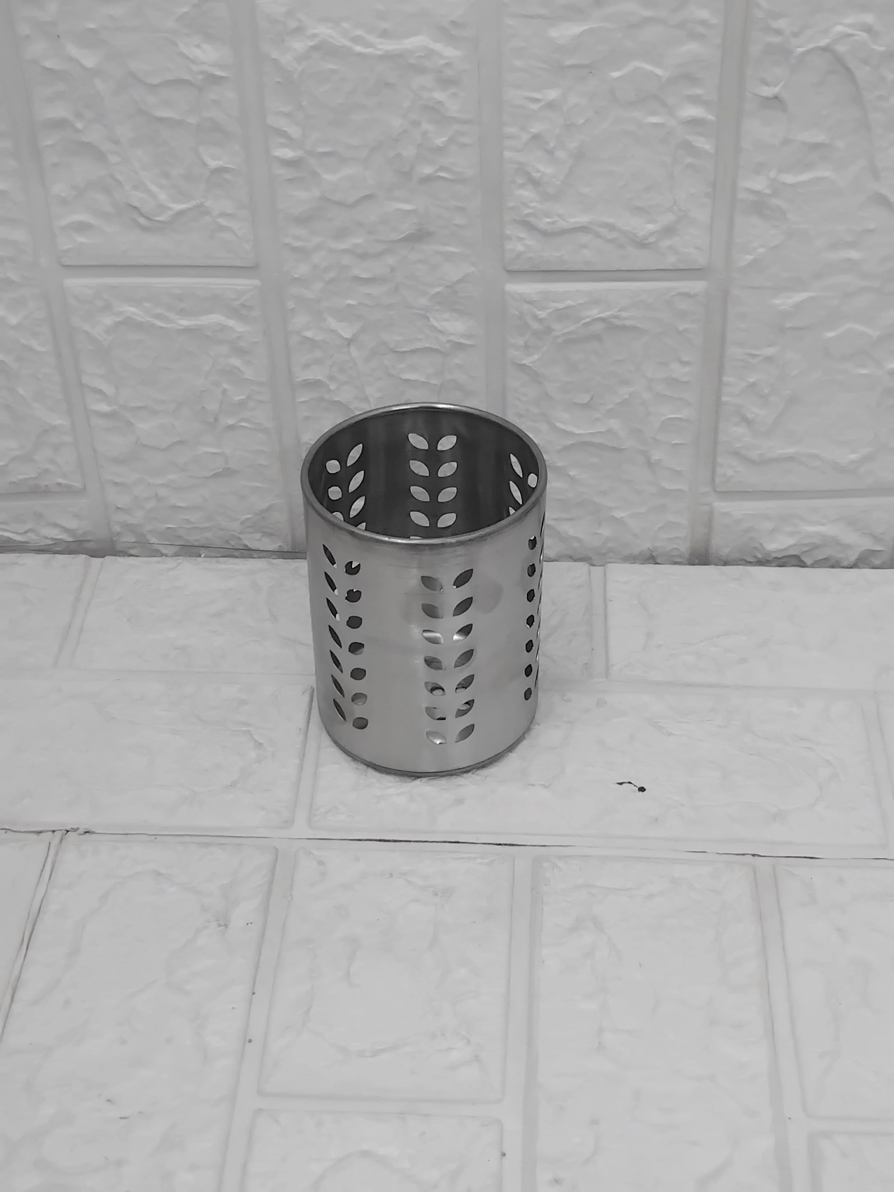AM3580 SS Multipurpose Round Spoon Stand 11cm - Image 6