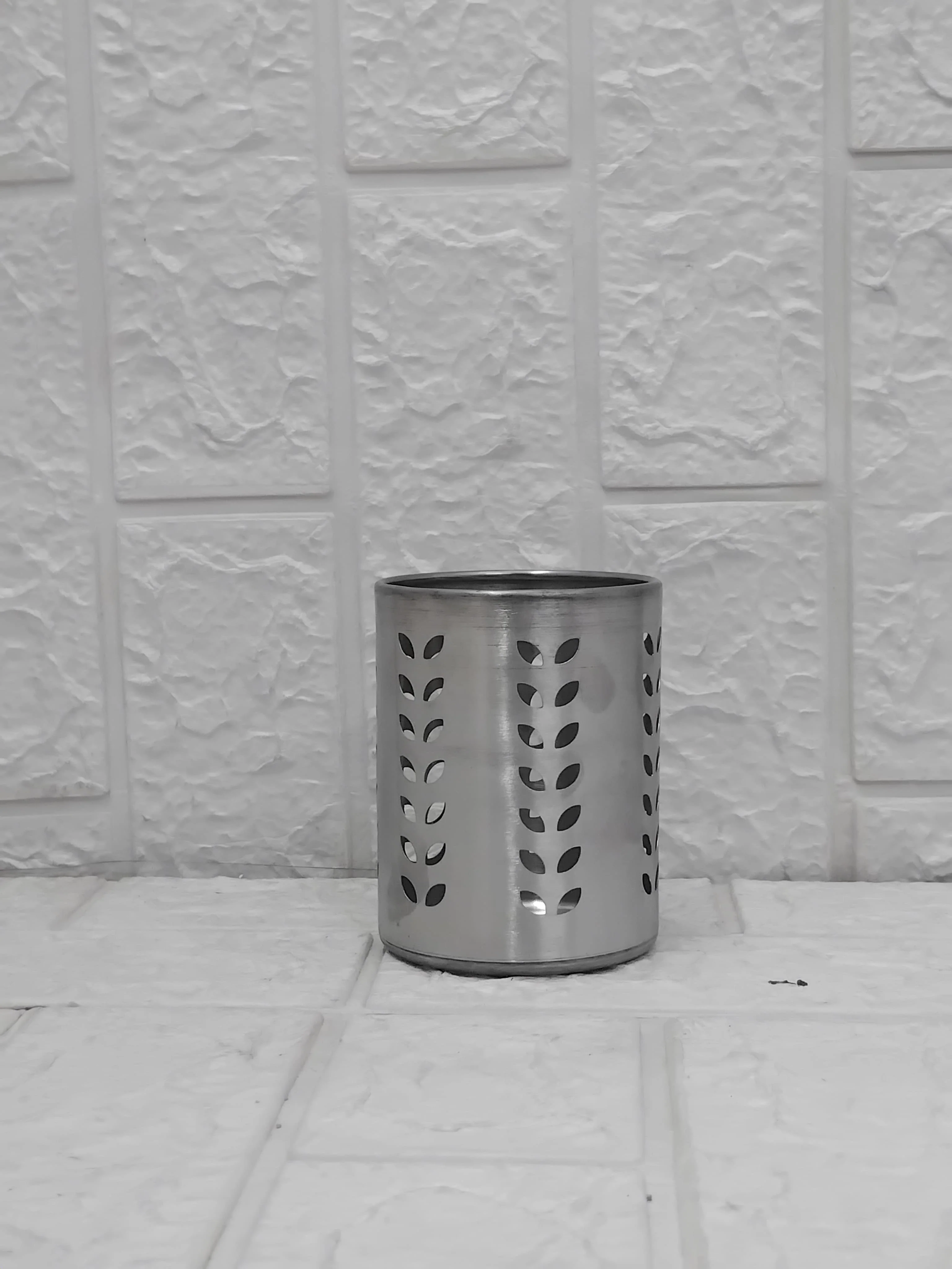 AM3580 SS Multipurpose Round Spoon Stand 11cm - Image 8