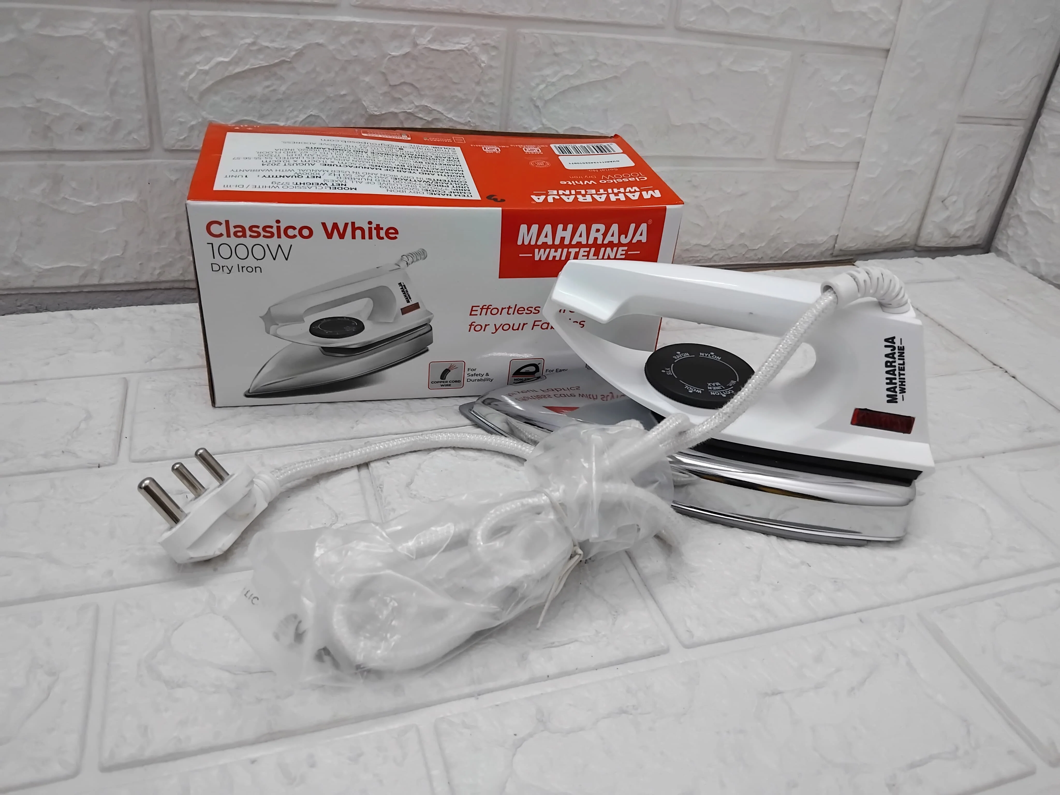 AM3641 Maharaja Whiteline 1000 Watts Classico White Dry Iron - Image 7