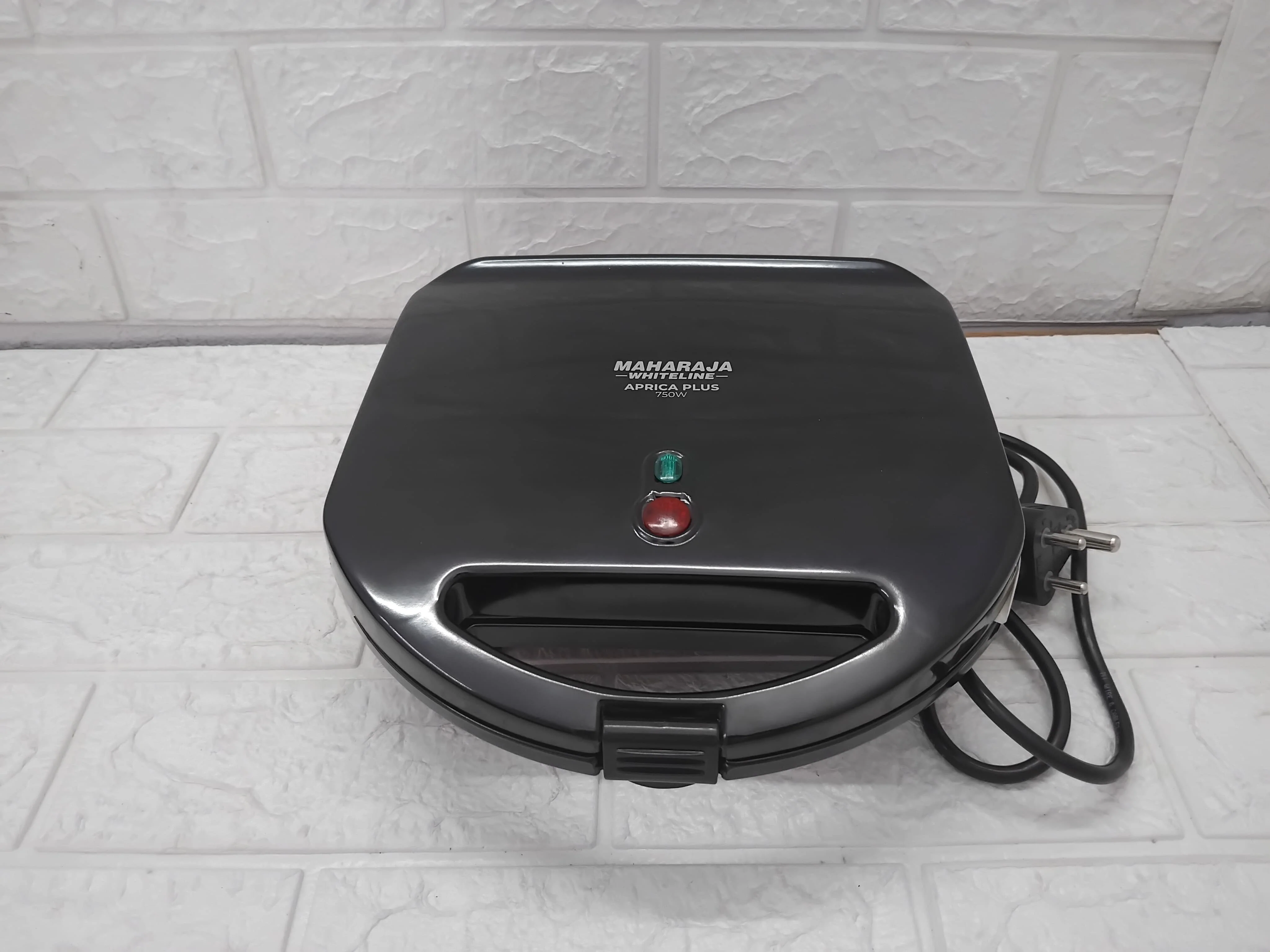 AM3644 Maharaja Whiteline Aprica Plus 750 Watts Toast Sandwich Maker(SM-206) - Image 7