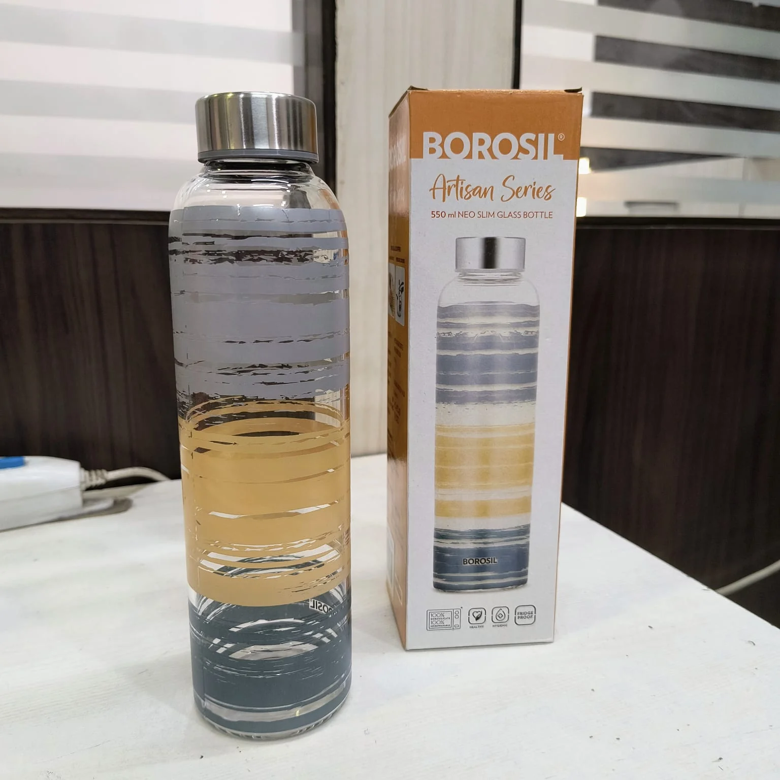 AM5176 Borosil Artisan Series Glance 550 Ml Wide Mouth Glass Bottle with Metal Lid - Store Water, Lassi, Juice, Smoothies - Image 10
