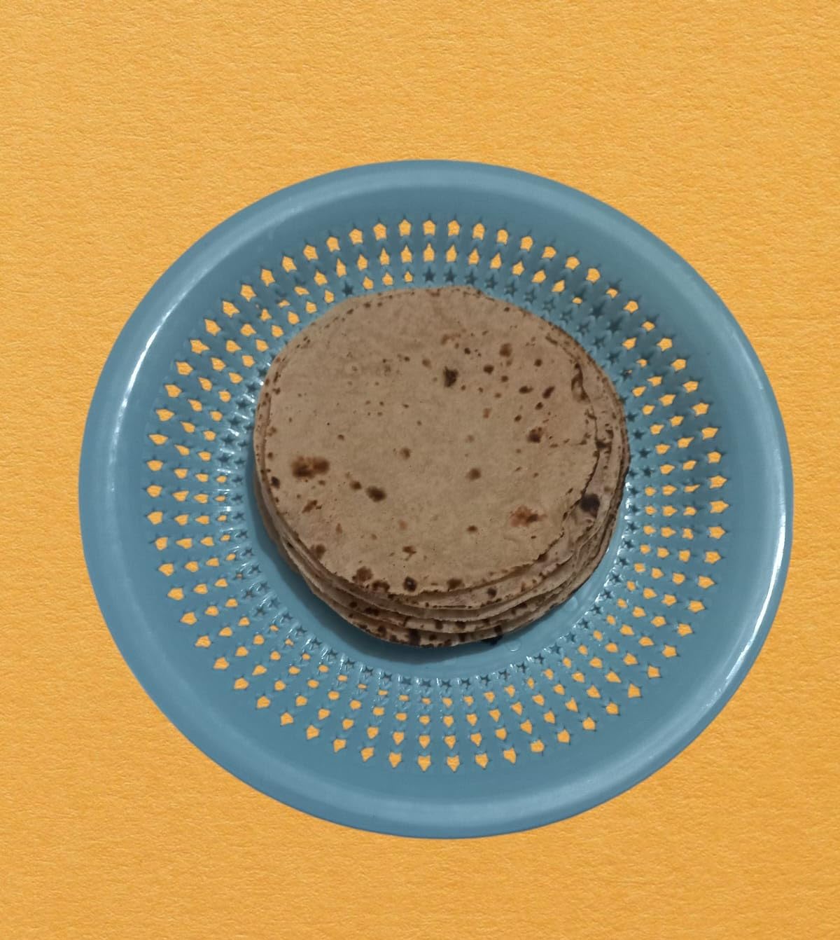 AM5293 Food Grade Plastic Tray (Roti Plate) 1 pc Multicolor - Image 3