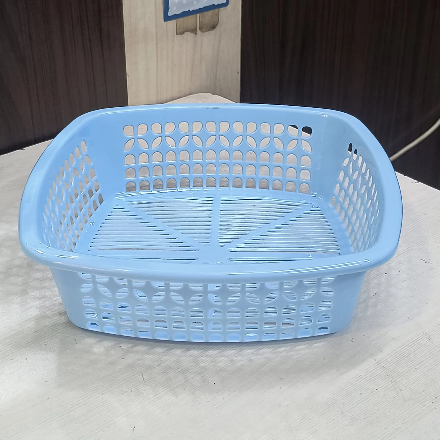 AM5296 Square Plastic Storage Basket 1pc - Image 5