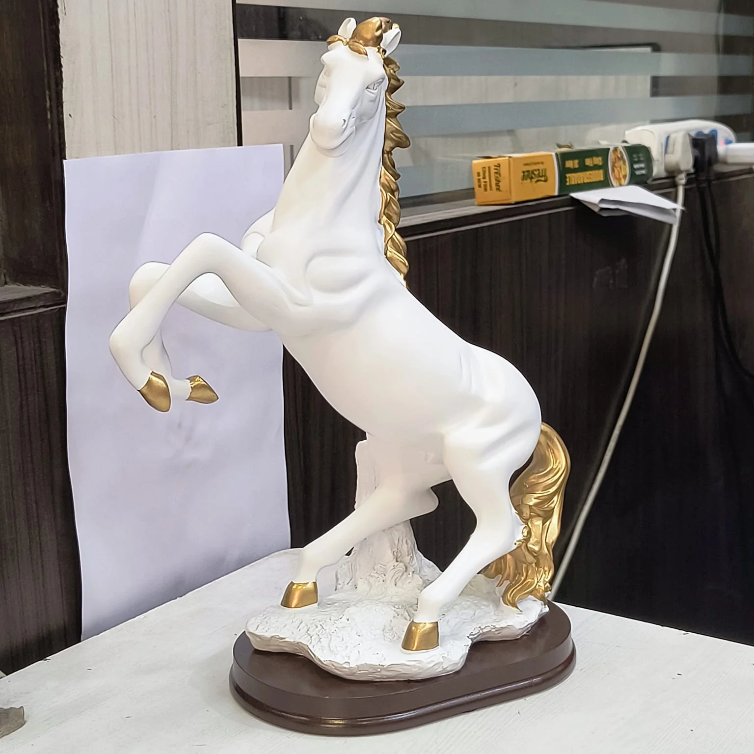 AM5368 Gold Plated White Horse Statue Action Showpiece - Image 6