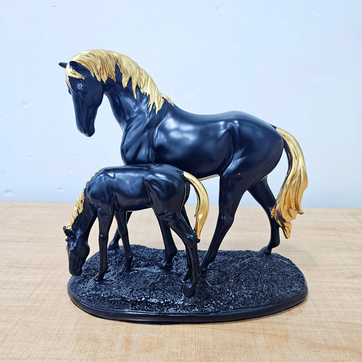 AM5369 Premium Imported White Horse and Baby with Golden Hair Showpiece - Image 8