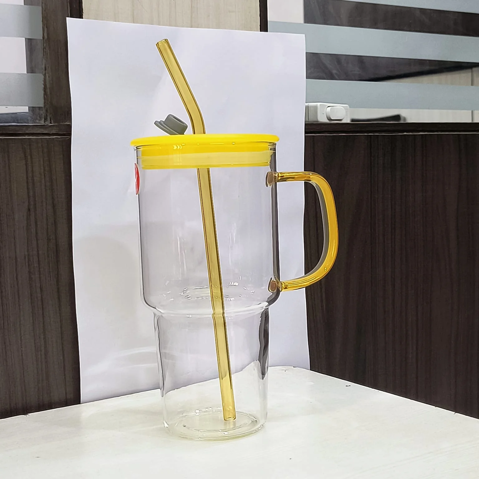 AM5383 Glass Mug Sipper Tumbler with Lid and Silicon Straw 900ml - 1 Pc - Image 4