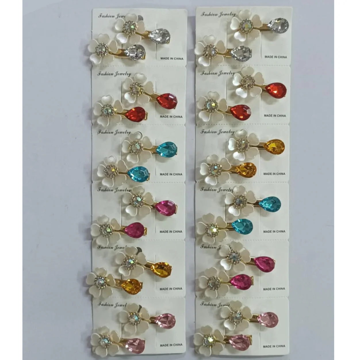 AM5427 Small Hair clips with Flower and Dimond Design (Pack of 1 Pair) - Image 8