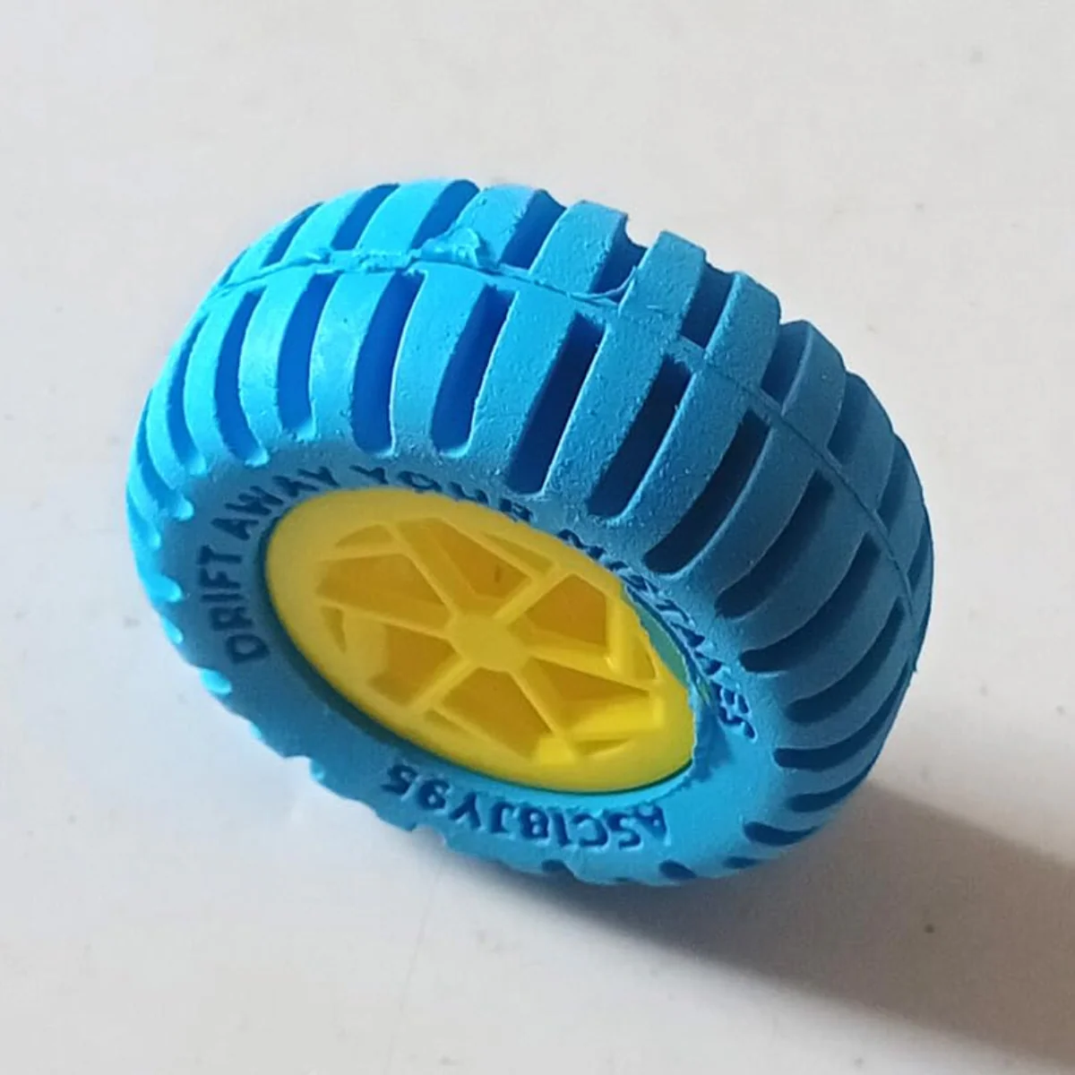 AM5509 E-Racer Tyre Shape Eraser- Multicolour - Image 3