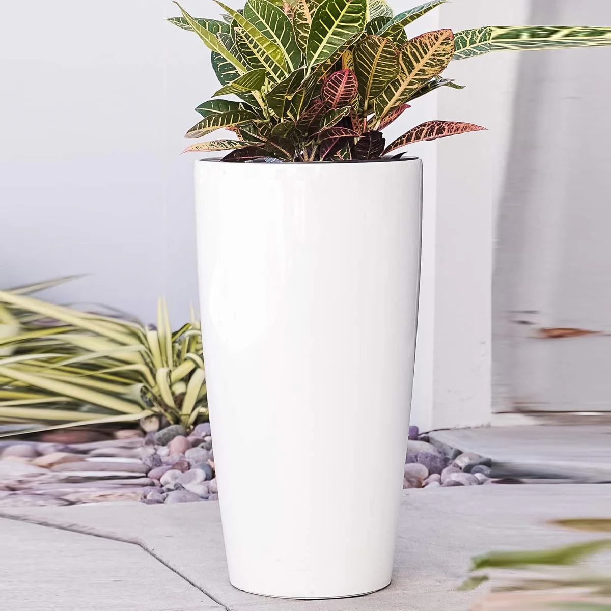 AM5617 Alpha Tower Flower Round Pot (11 Inch x 18 Inch) for home/ office (White) (Pack of 01, Plastic) - Image 5