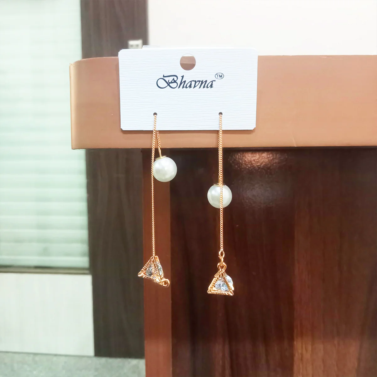 AM5627 Multi-Design Pearl and Crystal Dangle Drop Earrings for Women - Image 3