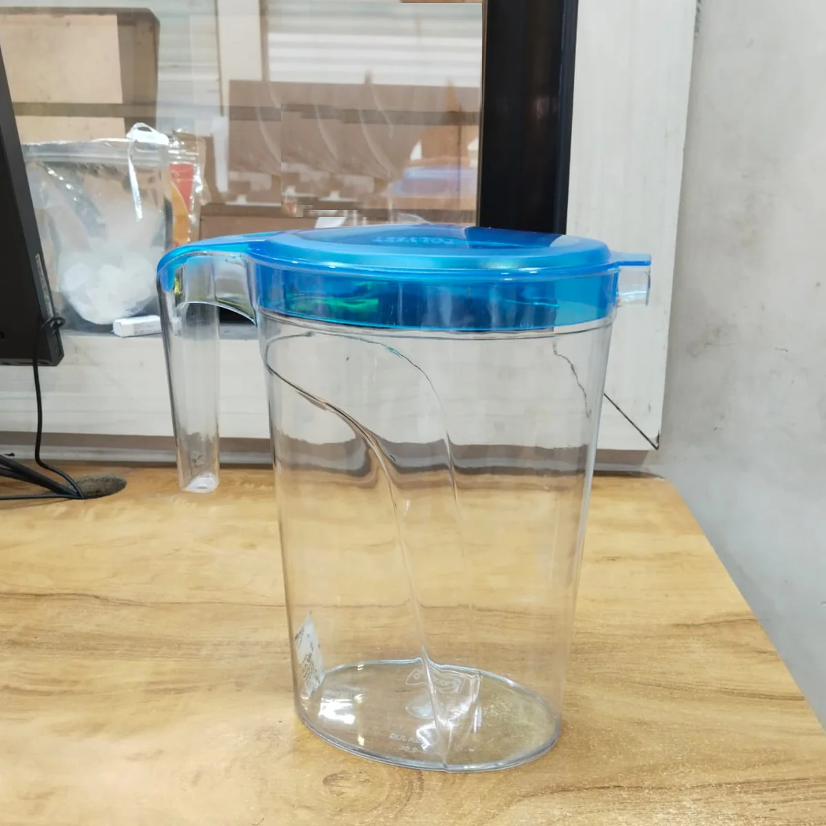 AM5663 Polyset Vega Jug - Transparent Jar with Plastic Lid, Drinking Beverage Jug - Image 5