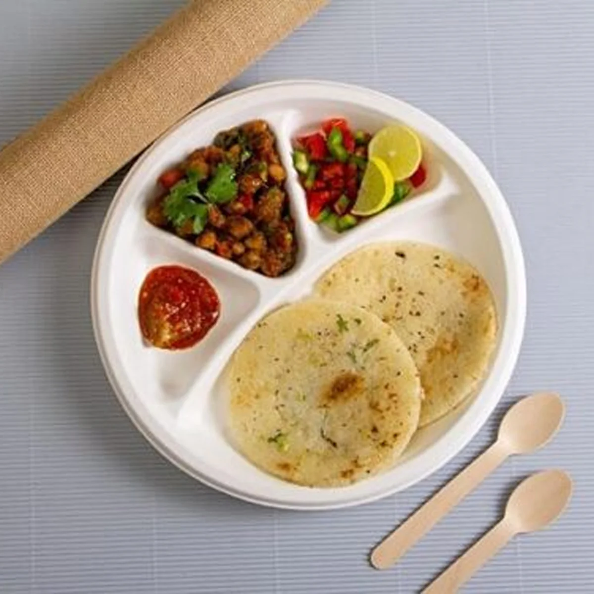 AM5737 Freshee Compostable 4 Compartment Bagasse Round Plate (11 Inch, Pack of 10pc) - Image 2