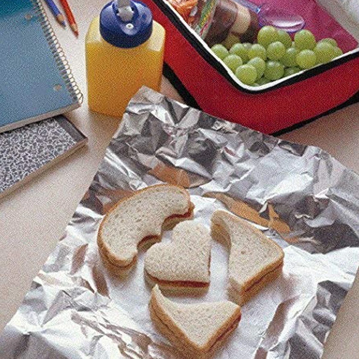 AM5740 Freshee Roti Wrapping Aluminium Foil Sheets, Pack of 1 x 50 Sheets Each 220 x 250mm Silver Foil Sheets - Image 3