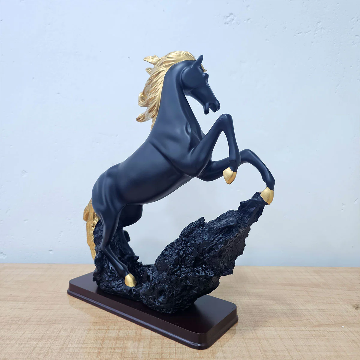 AM5933 Luxury Rearing Horse Sculpture – Decorative Showpiece for Home & Office - Image 5
