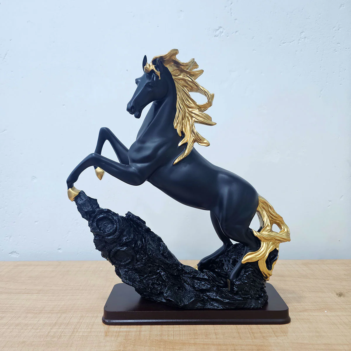 AM5933 Luxury Rearing Horse Sculpture – Decorative Showpiece for Home & Office - Image 6